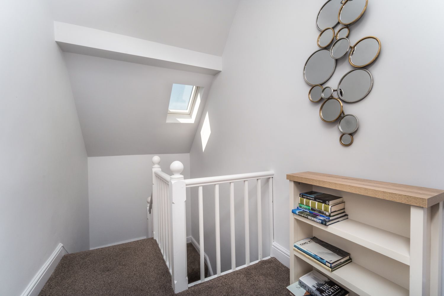 The townhouse has 4 bedrooms in total, accommodating up to 8 guests