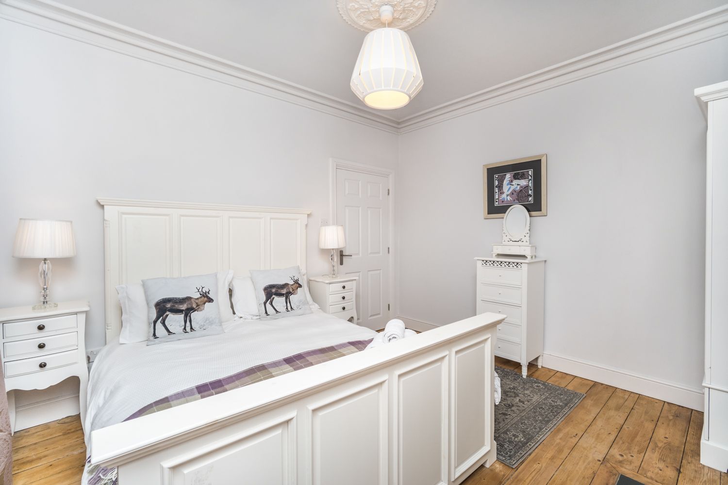 Towels and luxury bed linen are provided