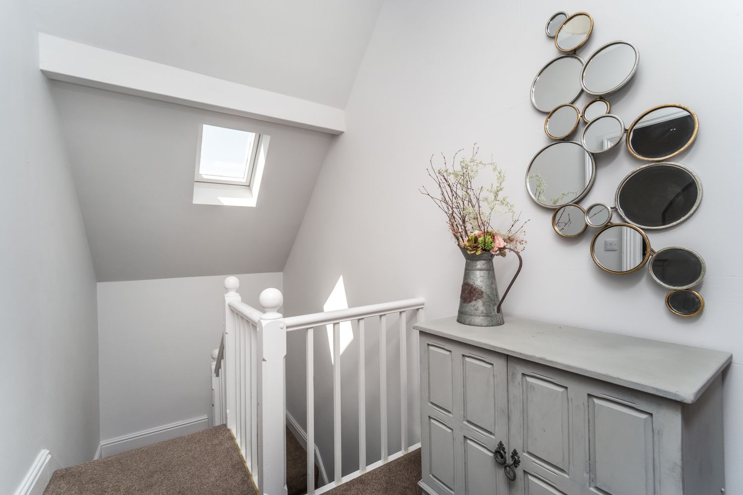 The property has 4 bedrooms in total, accommodating up to 8 people