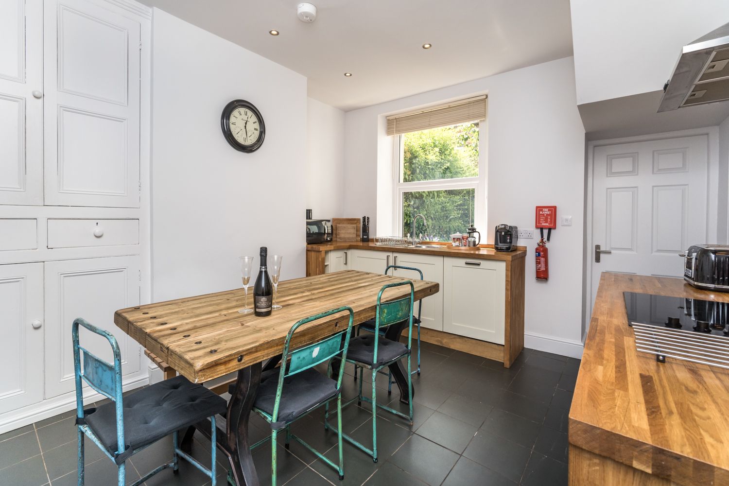 The ground floor kitchen is equipped with everything that you need to make dinner during your self-catering holiday