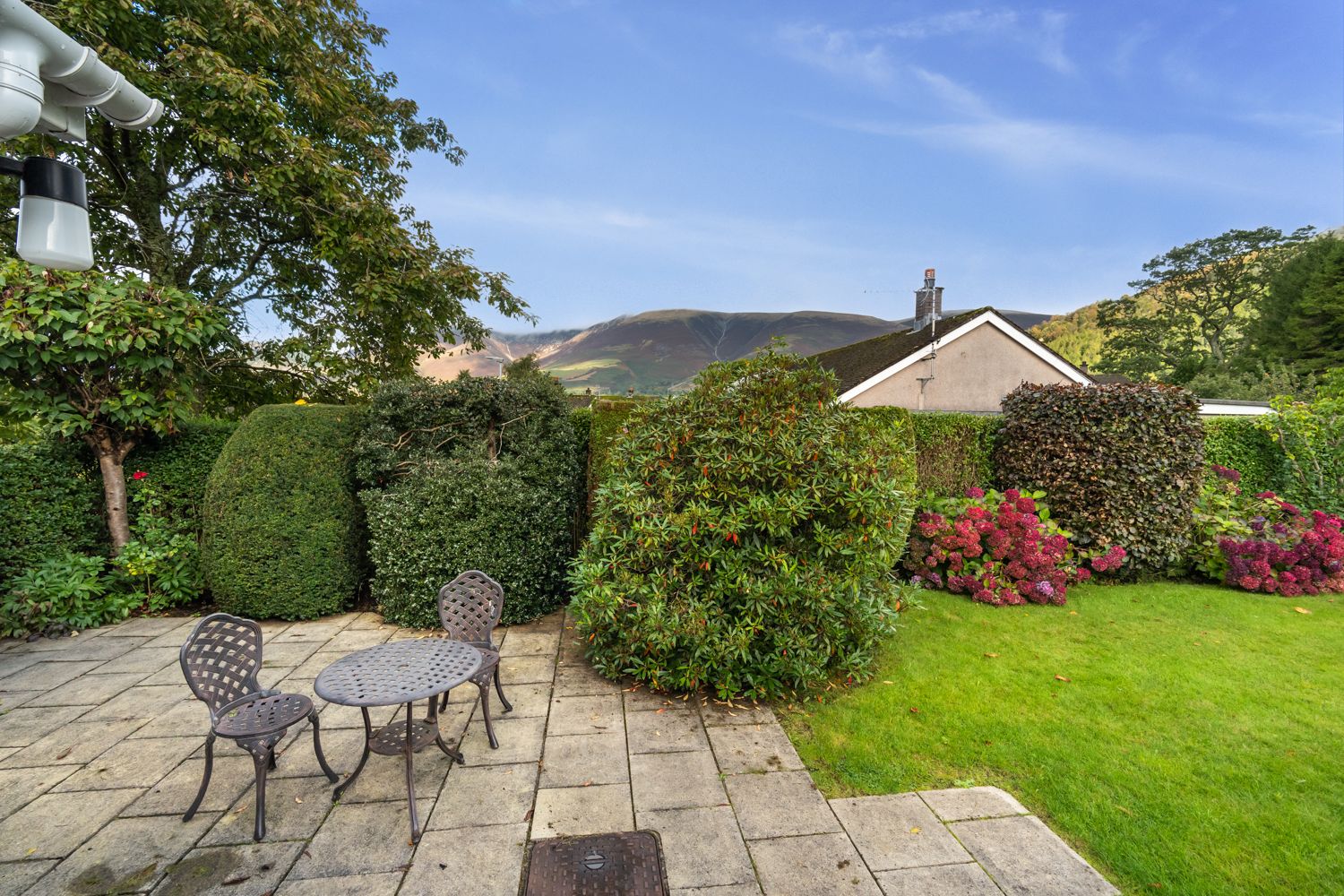 Outdoor patio furniture is provided, enjoy al fresco meals in the warmer months