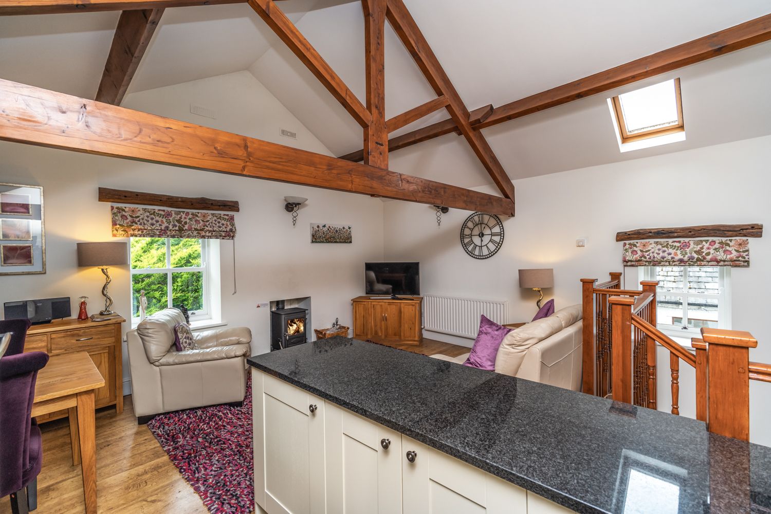A fantastic open plan living/dining and kitchen area can be found on the 1st floor