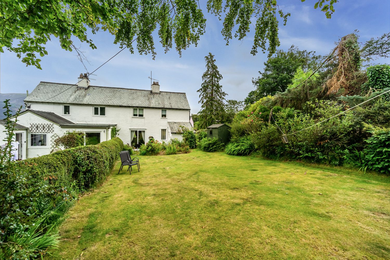 The garden is perfect for travellers with children or dogs