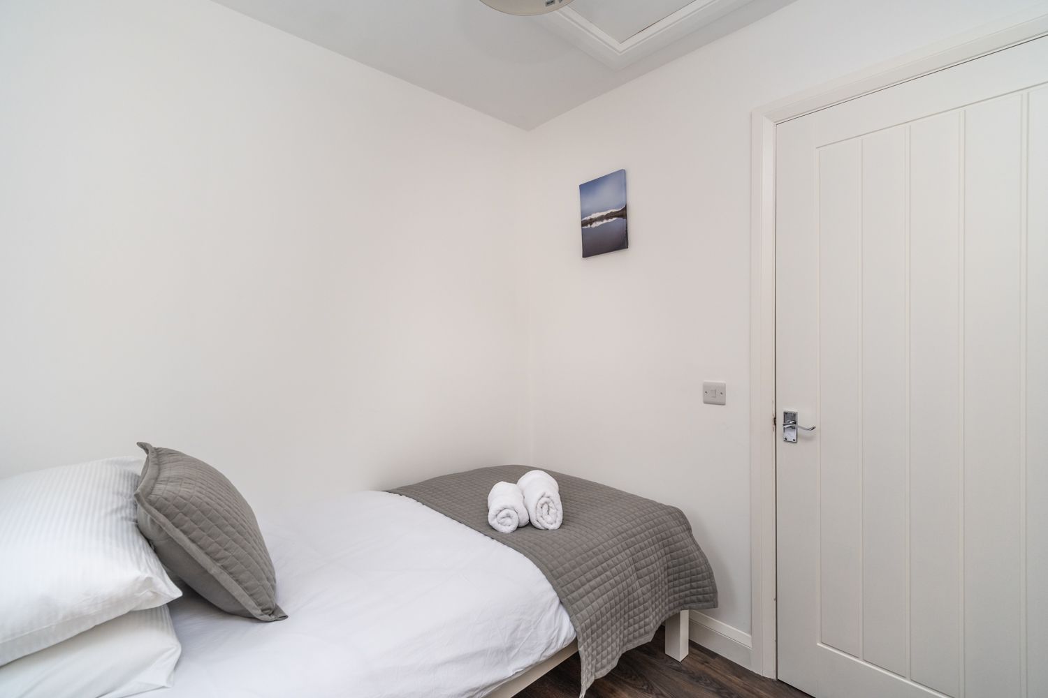 Towels and luxury bed linen are provided