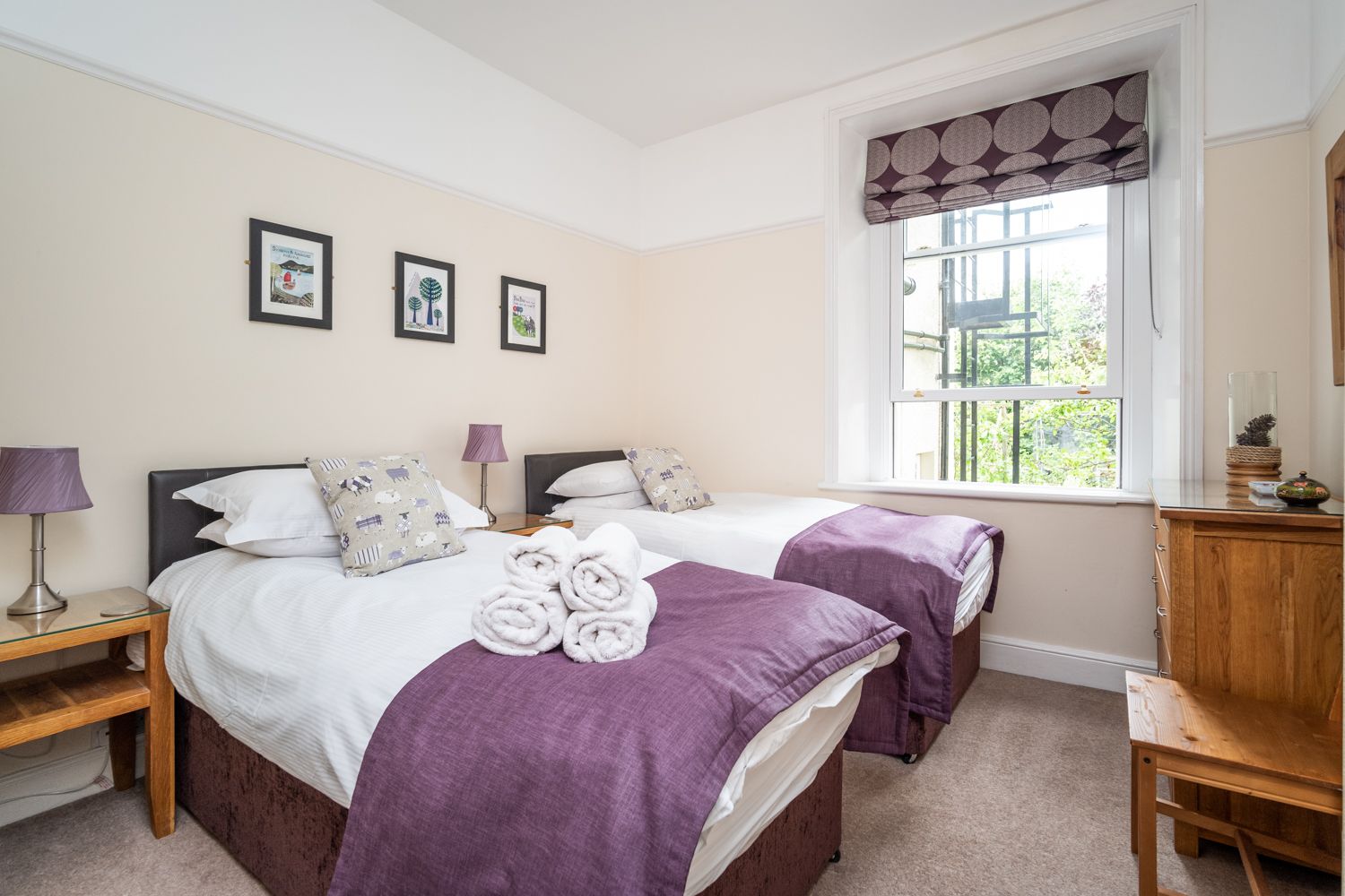On the first floor you will find a tastefully decorated twin bedroom