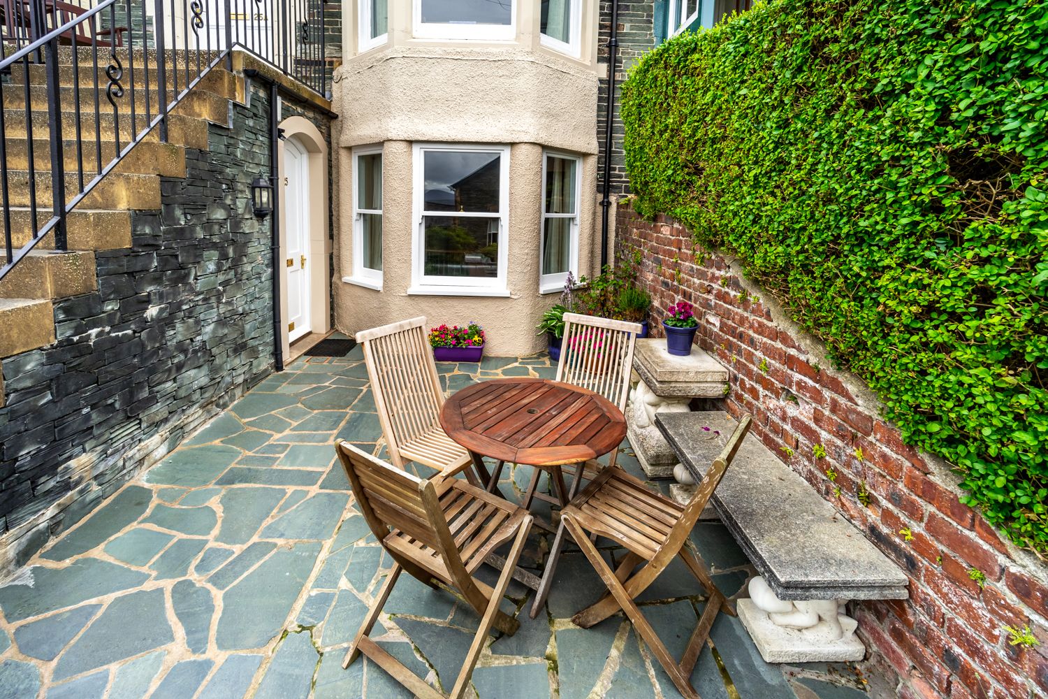 The Ridgeway is a delightful pet friendly self catering property close to the heart of Keswick