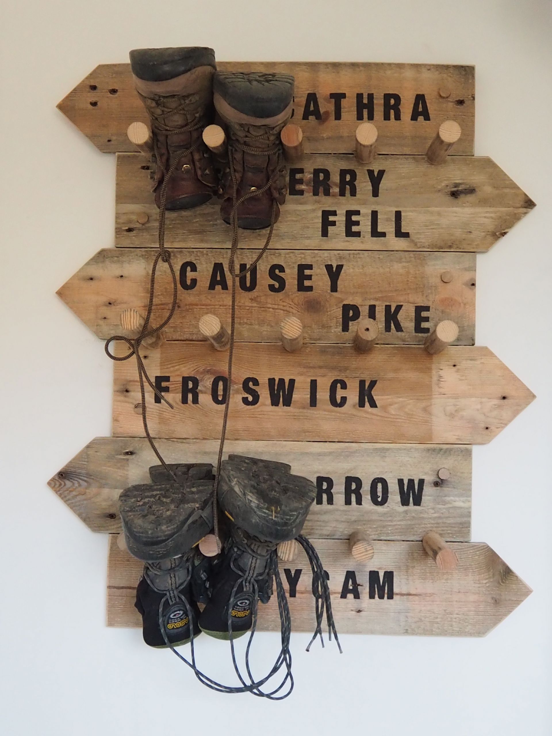 Creative, Lakeland inspired touches can be found throughout Causey View