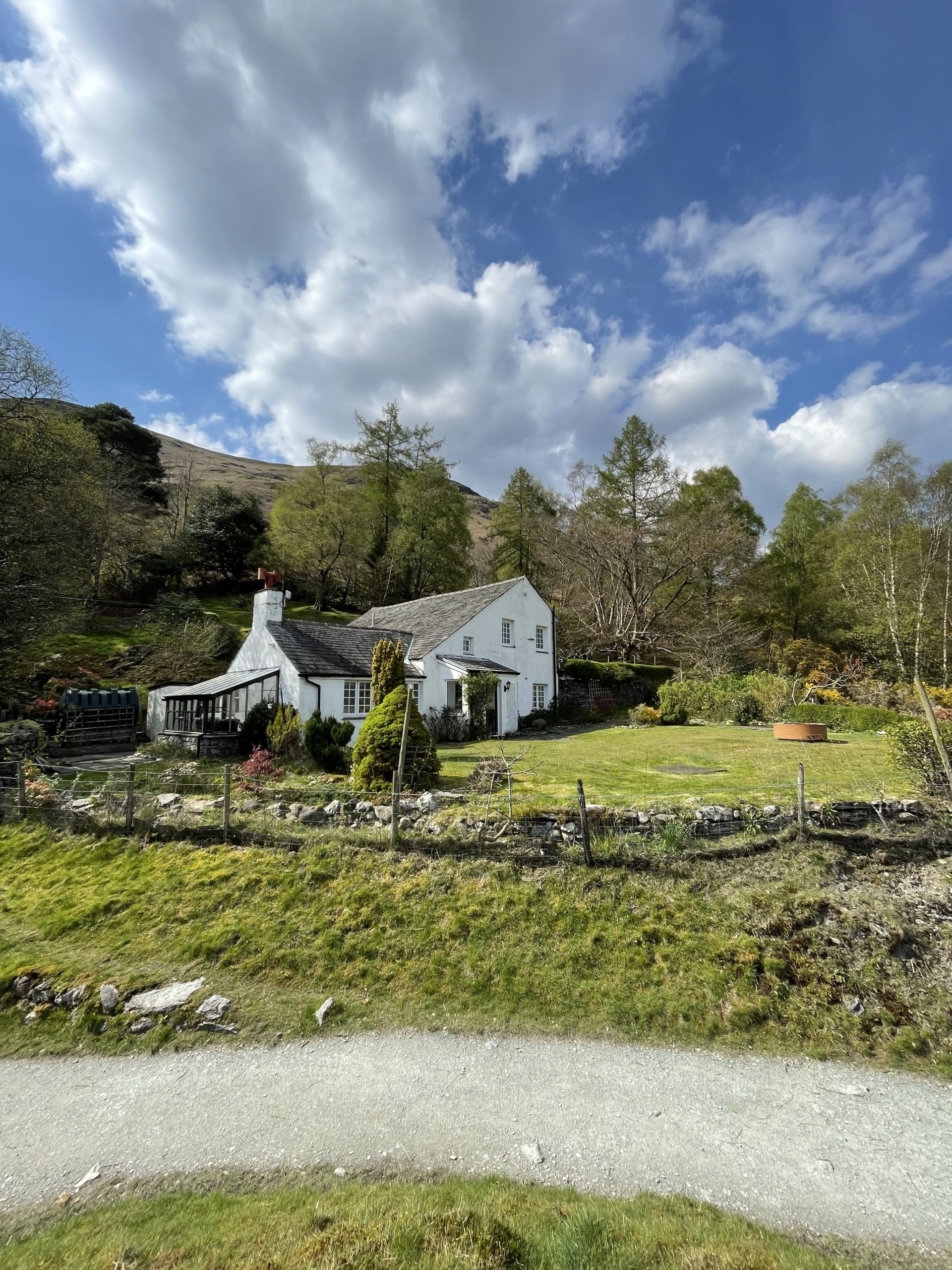 This idyllic cottage in Portinscale, Keswick, accommodates up to 7 people and is pet friendly 