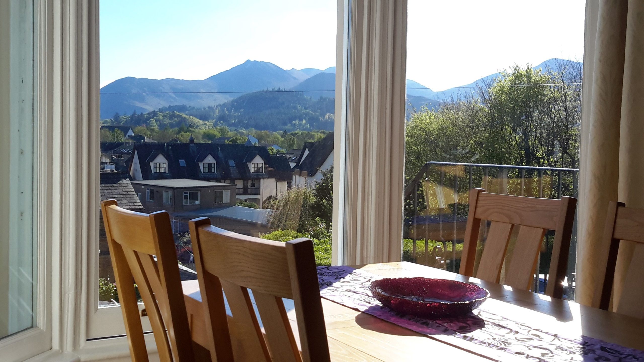 The Ridgeway possesses wonderful views towards Catbells 