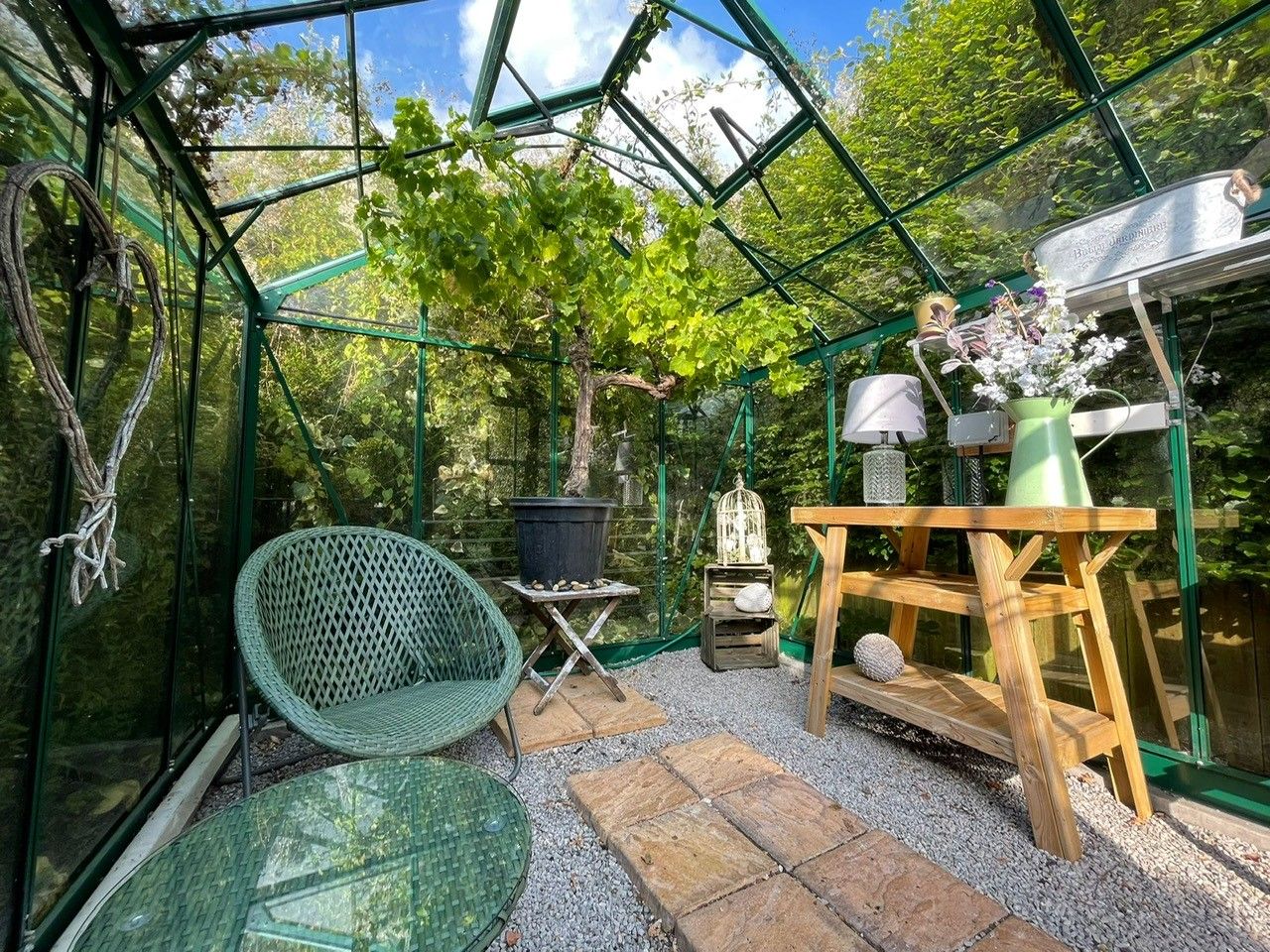 Everyone can have their own quiet space at Shelley Cottage!