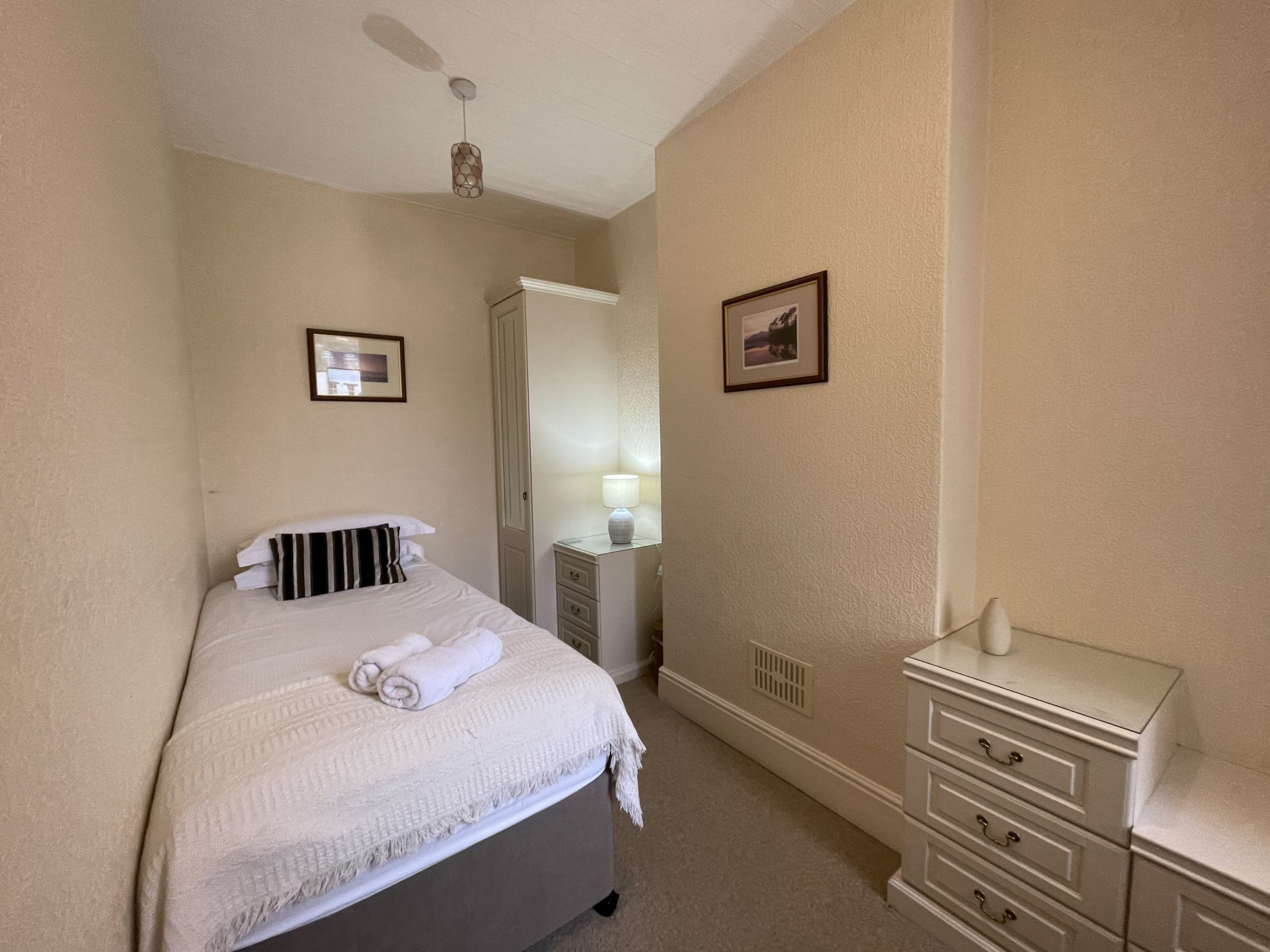 A single bedroom can be found on the 1st floor