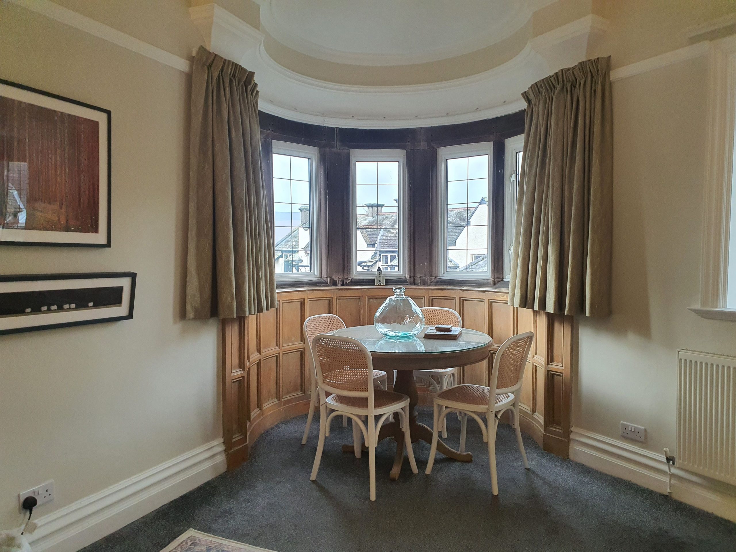 A lovely area to enjoy dinner or afternoon tea