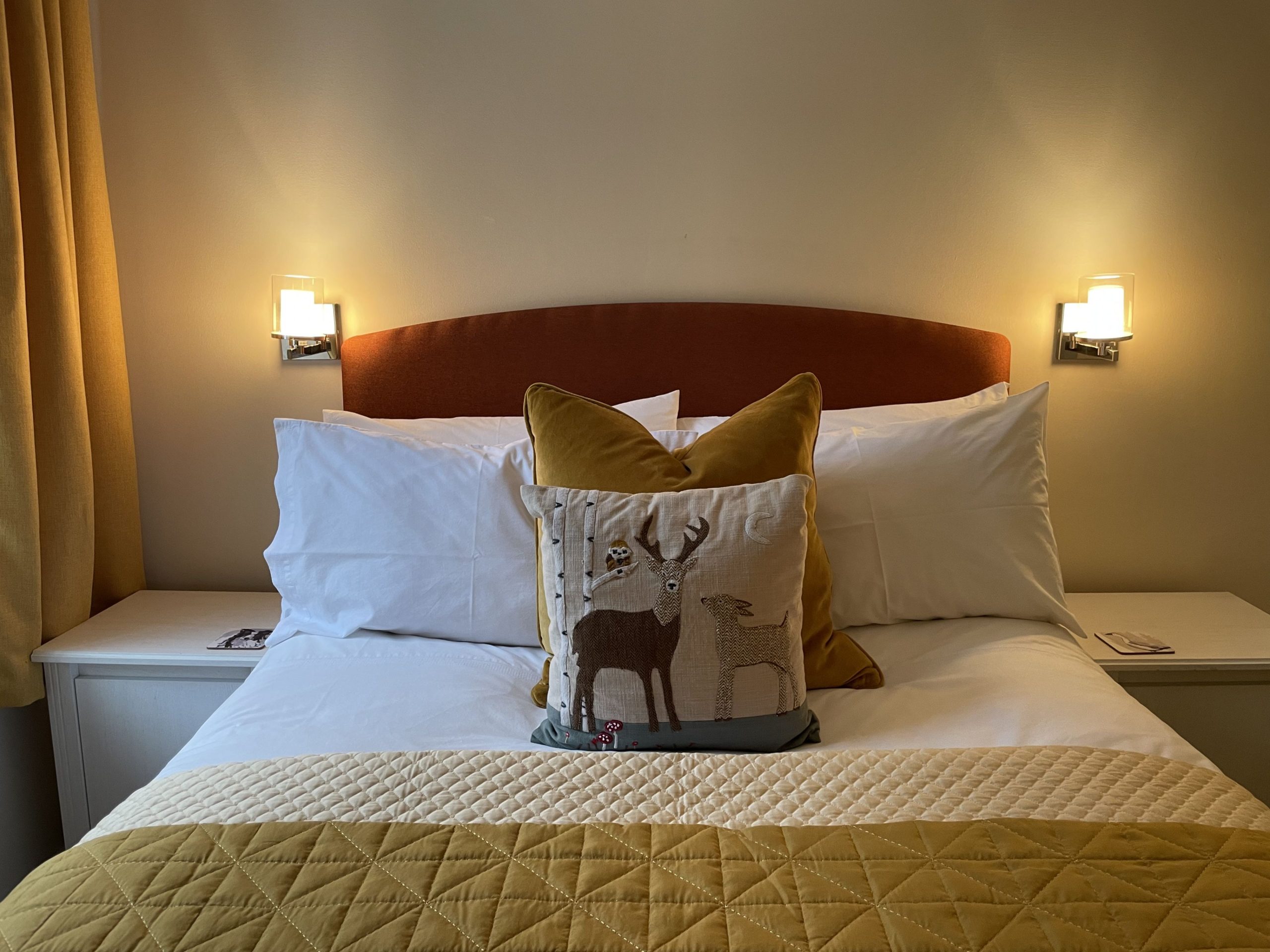 A lovely cosy bed in Lake View Cottage