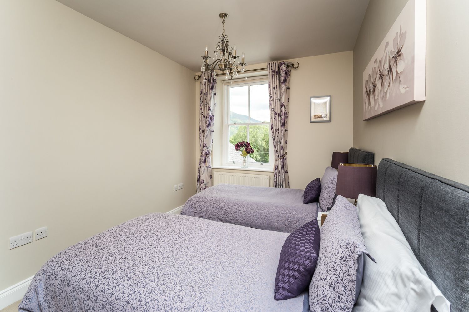 Luxury bed linen and towels are provided