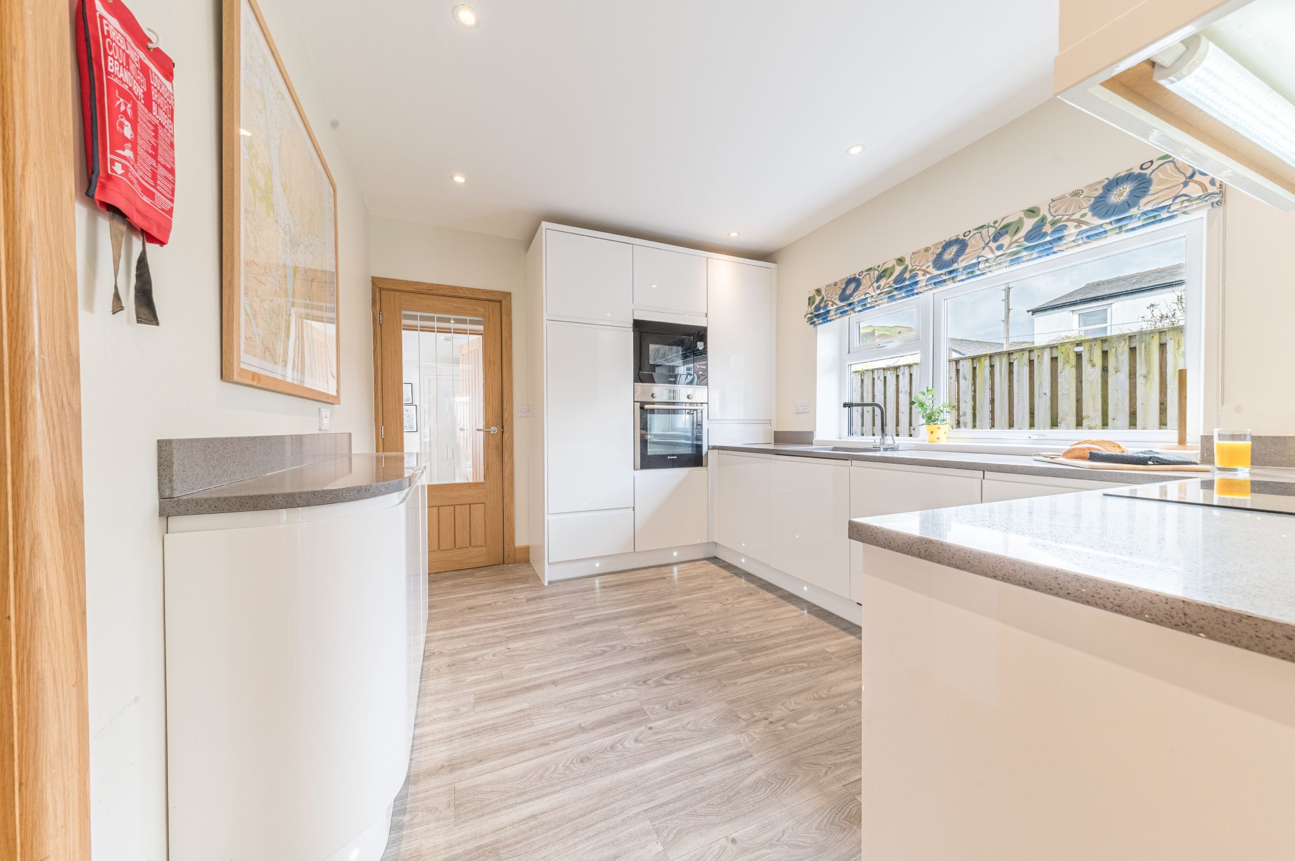 From the dining room you enter the spacious kitchen