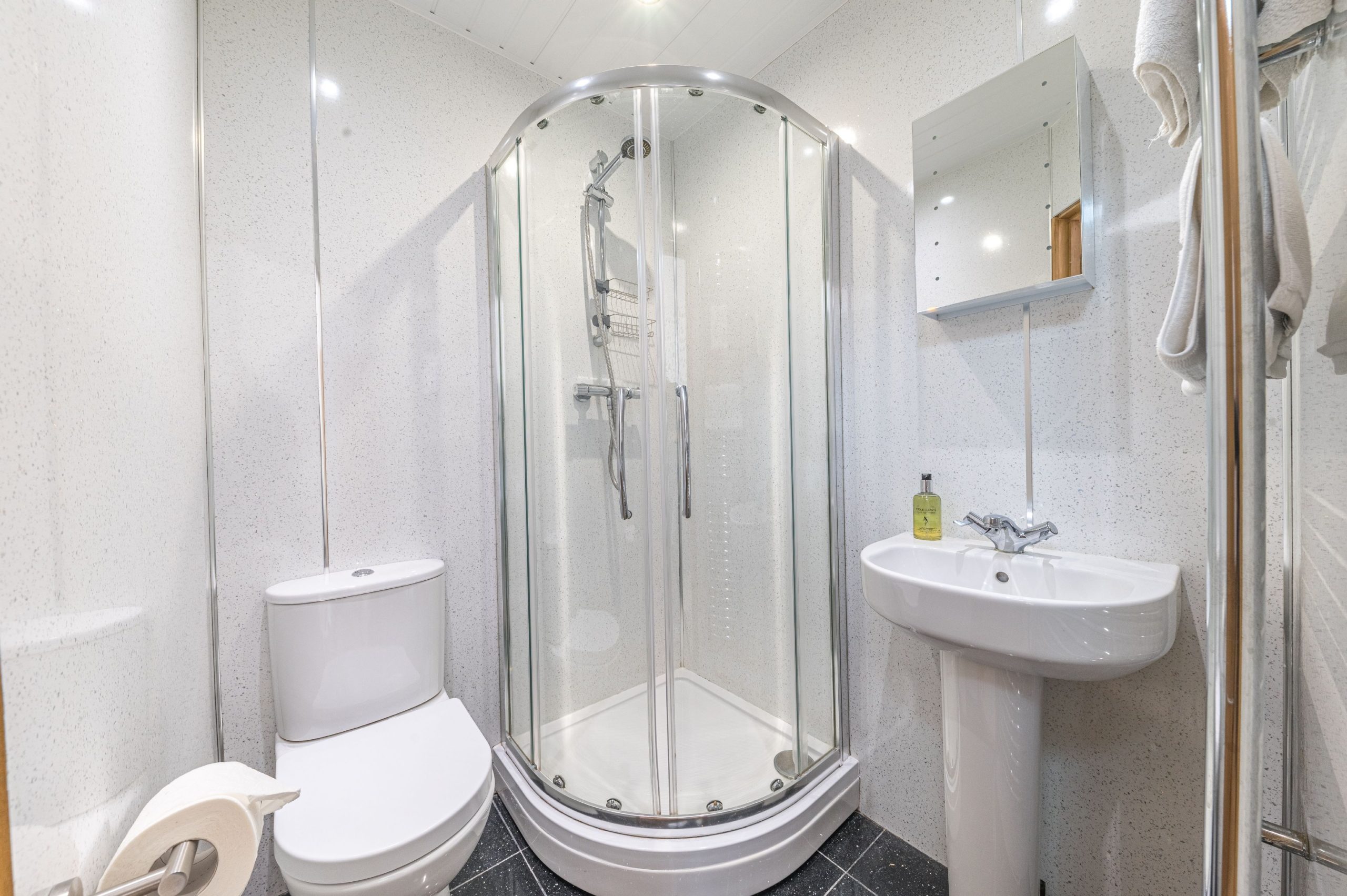 The ensuite for the ground floor double bedroom