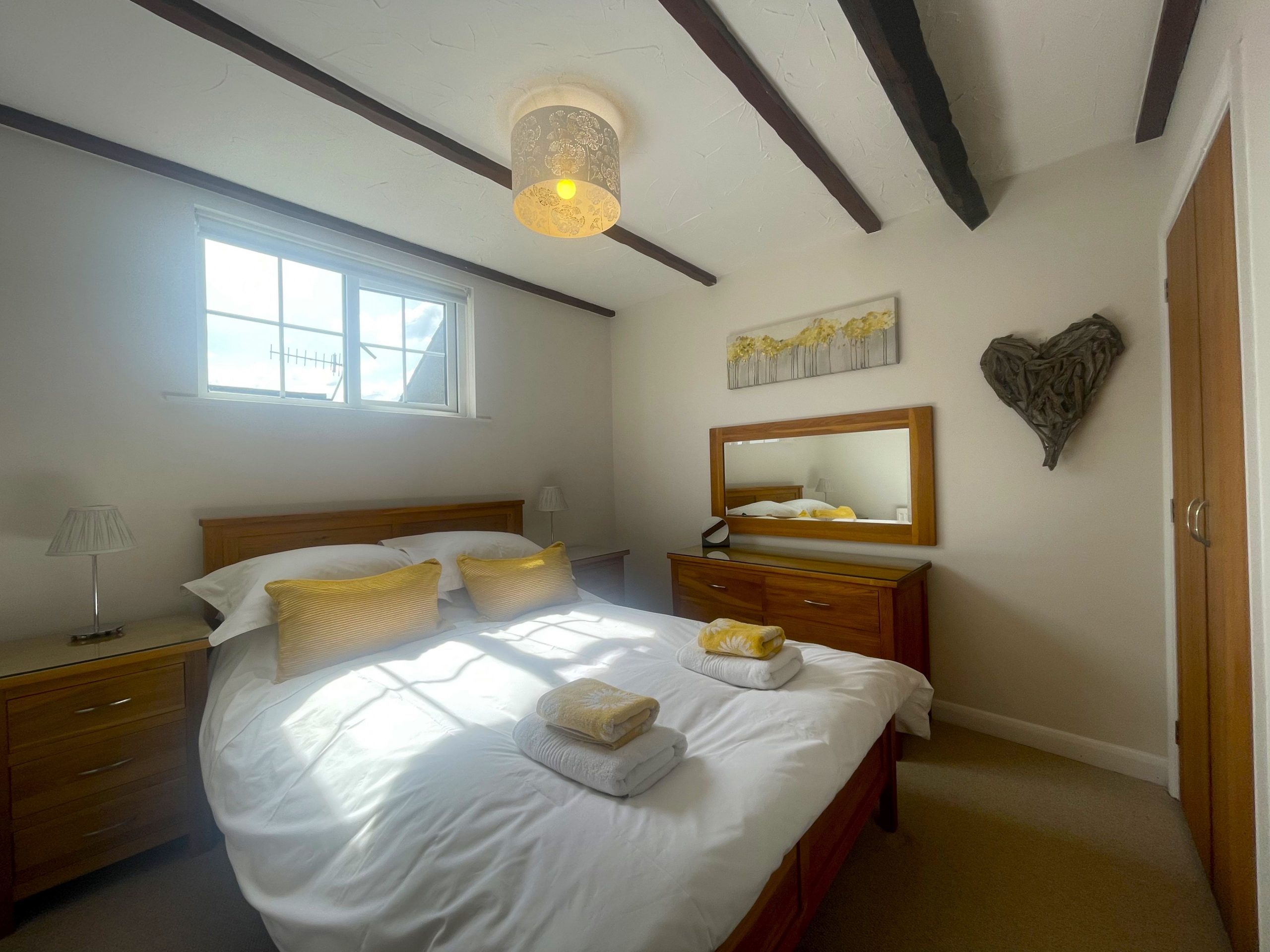 Towels and luxury bed linen are provided