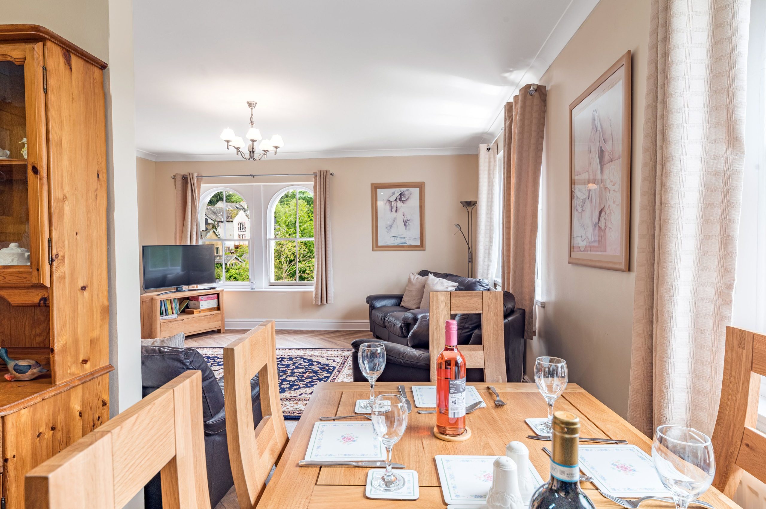 If you don't fancy cooking, there are options for dinner right on your doorstep on Lake Road