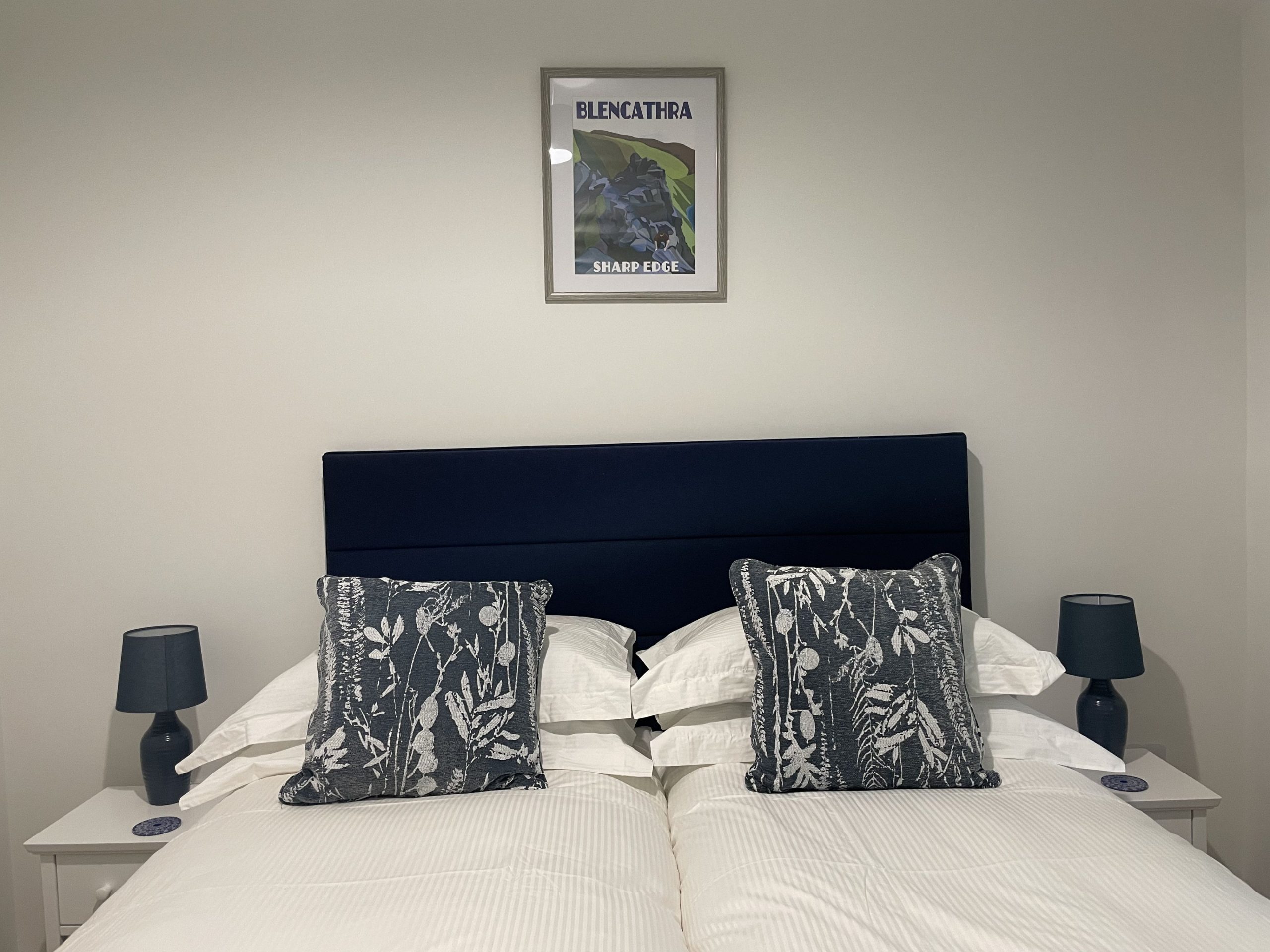 A compact twin bedroom