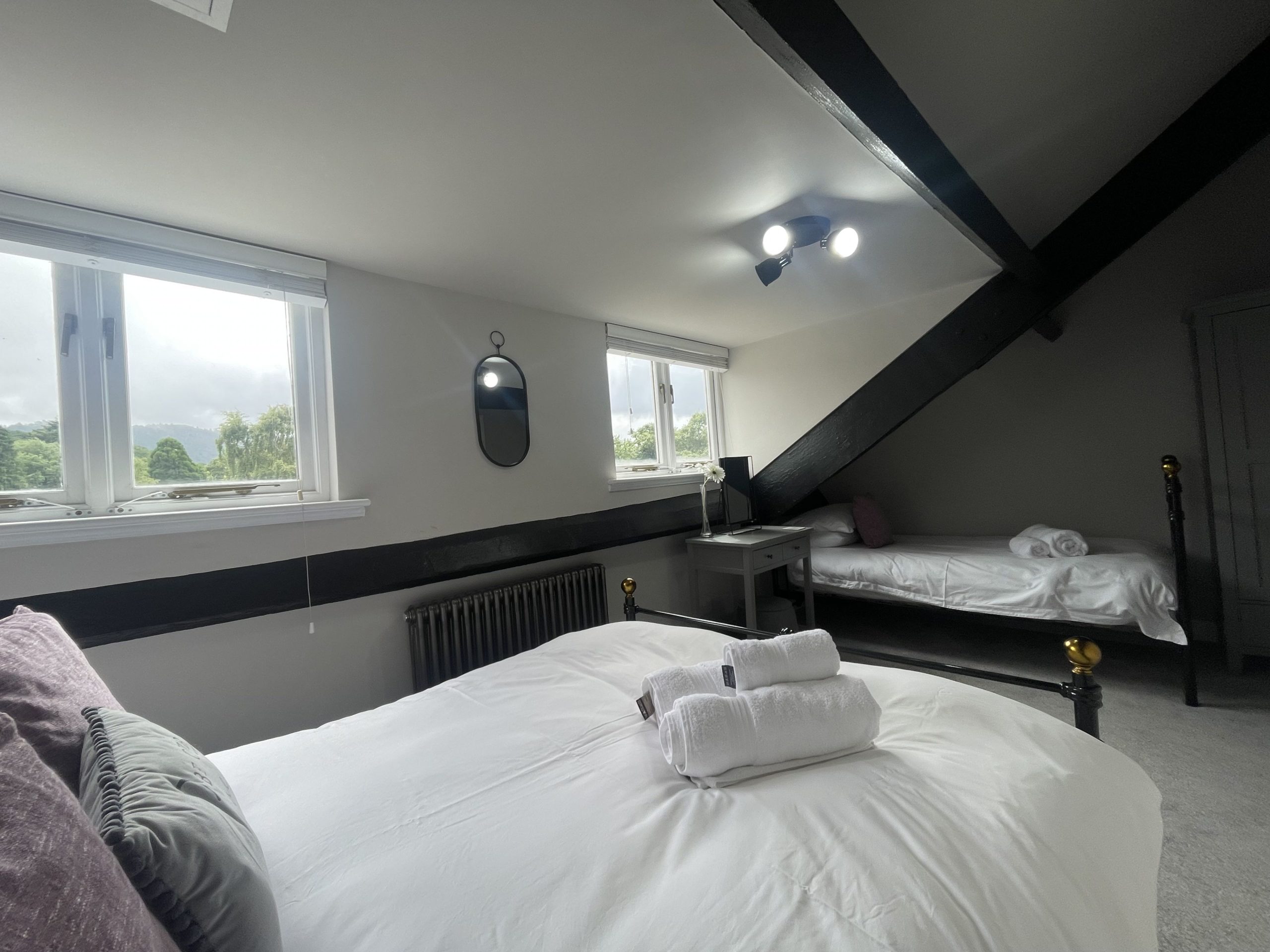 Towels and luxury bed linen are provided