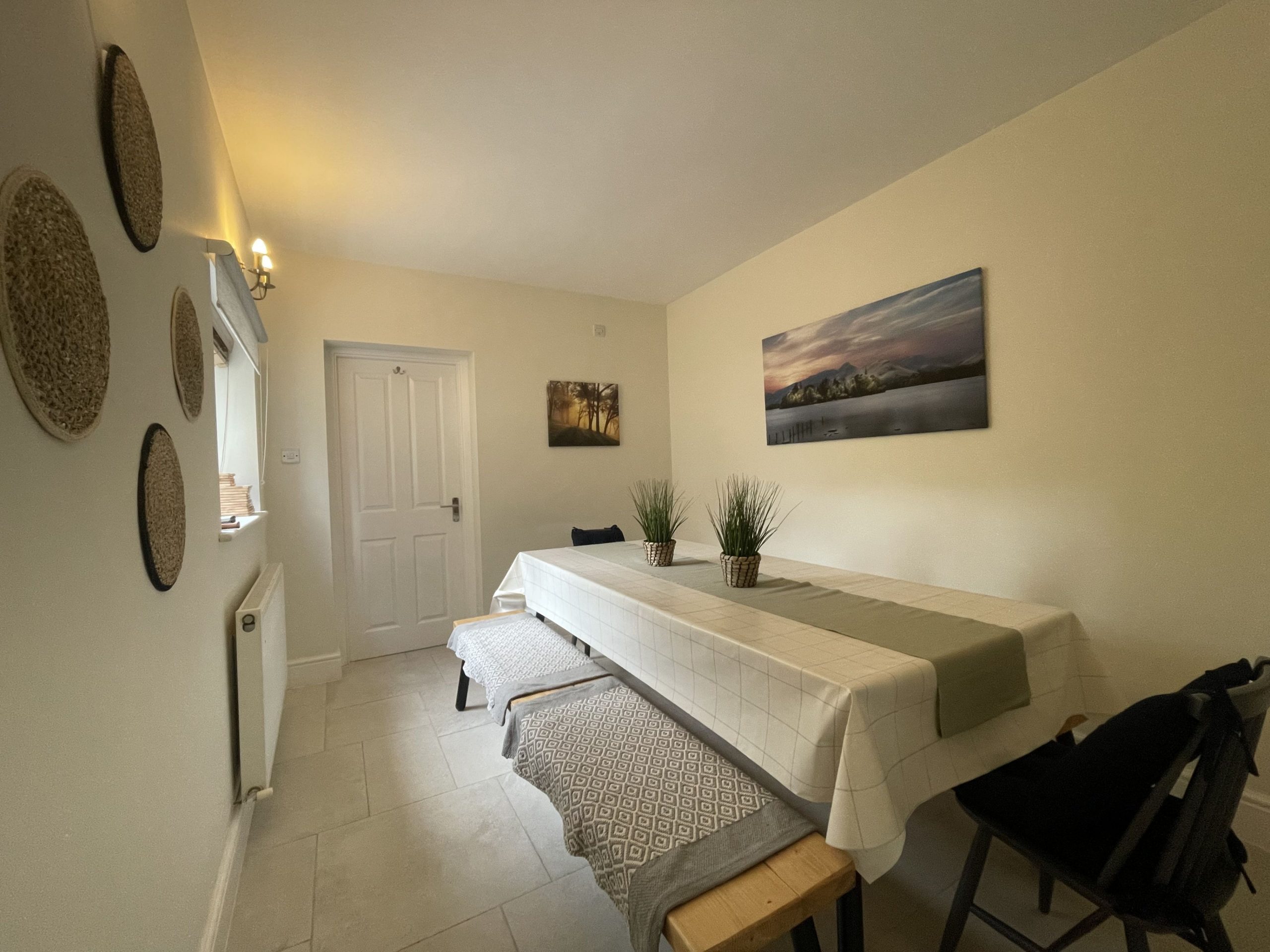 The dining area is accessed from the kitchen