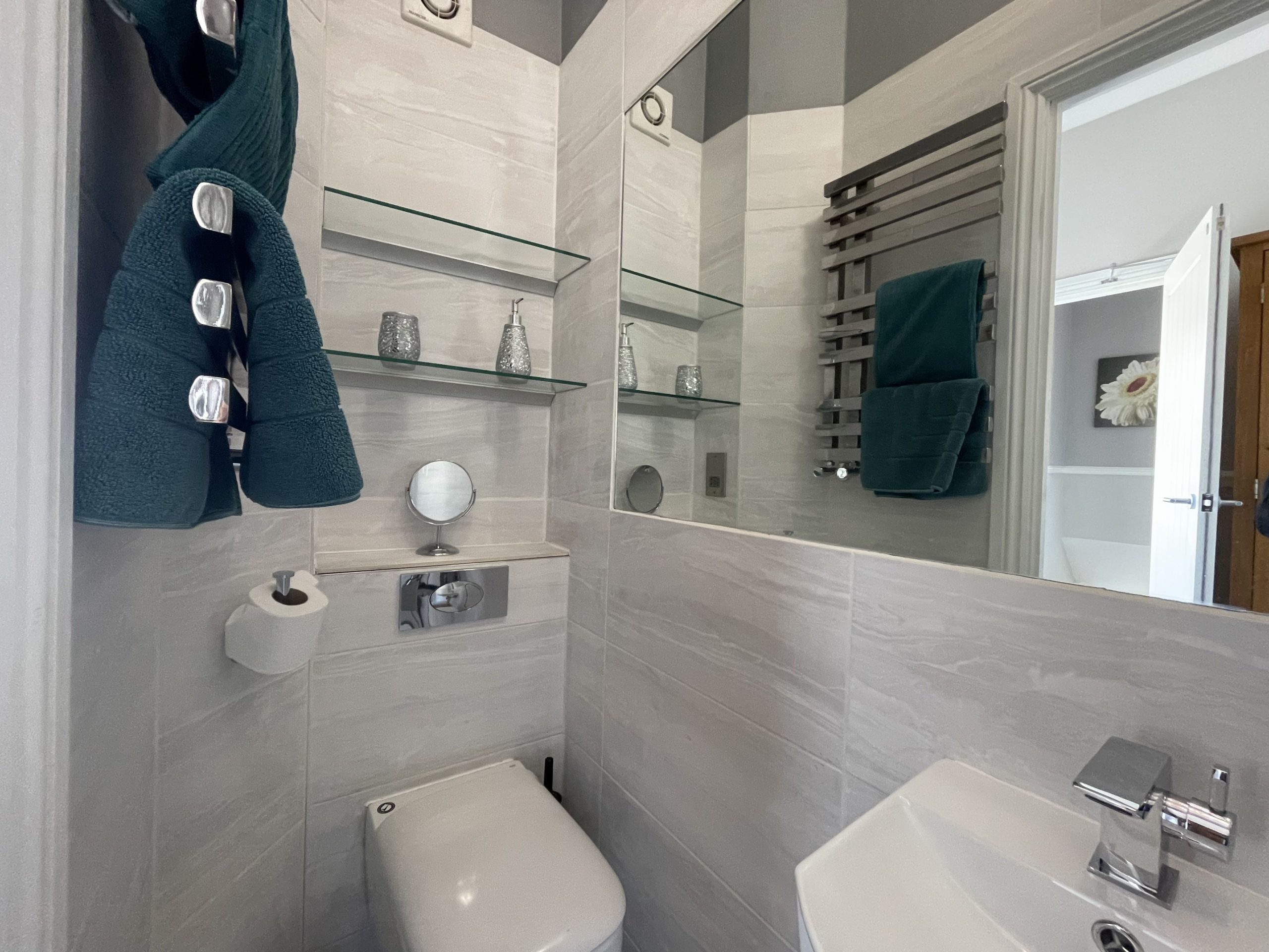 Complimentary Cole & Lewis hand soaps are provided.