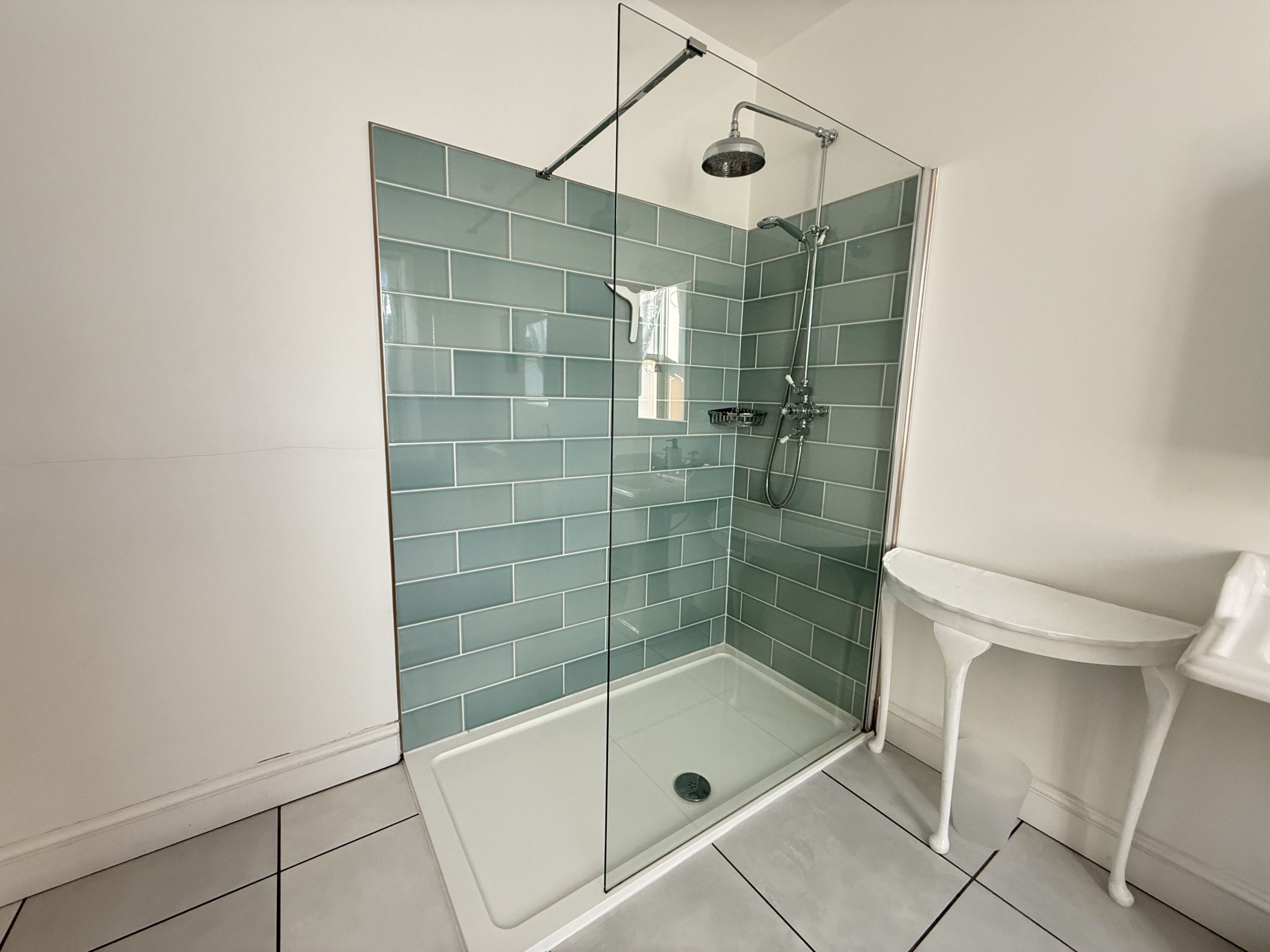 Beautifully tiled walk in shower