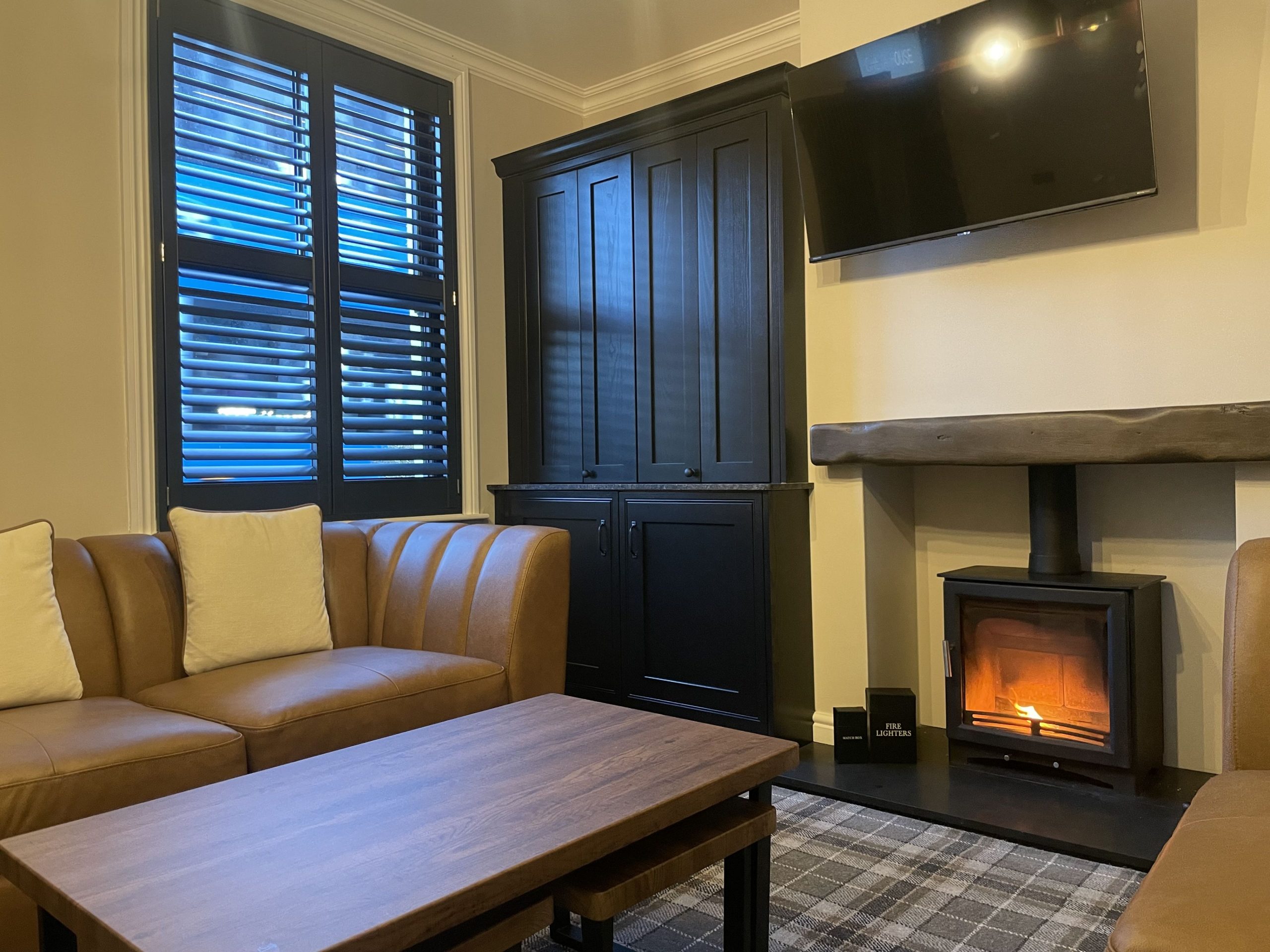 this luxurious cottage is conveniently situated close to the shops and eateries of vibrant Keswick