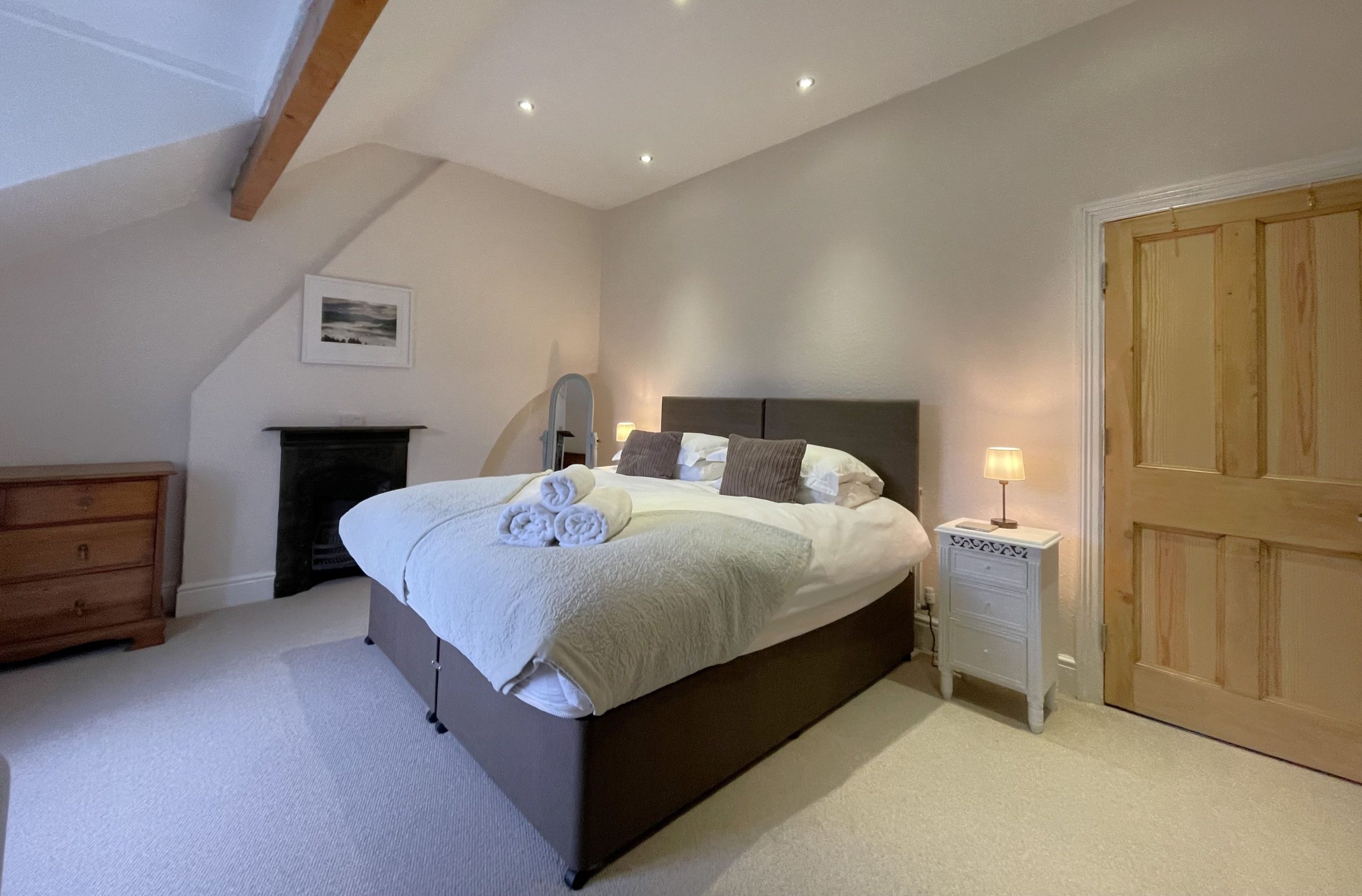 The zip and link beds can be changed depending on your needs