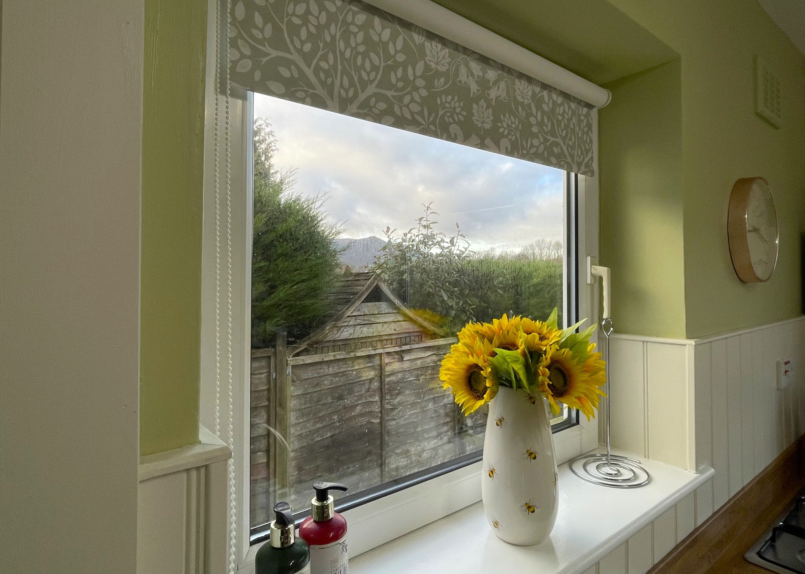 this comfy house for four boasts spacious living, stunning fell views, and a large garden overlooking Skiddaw. 