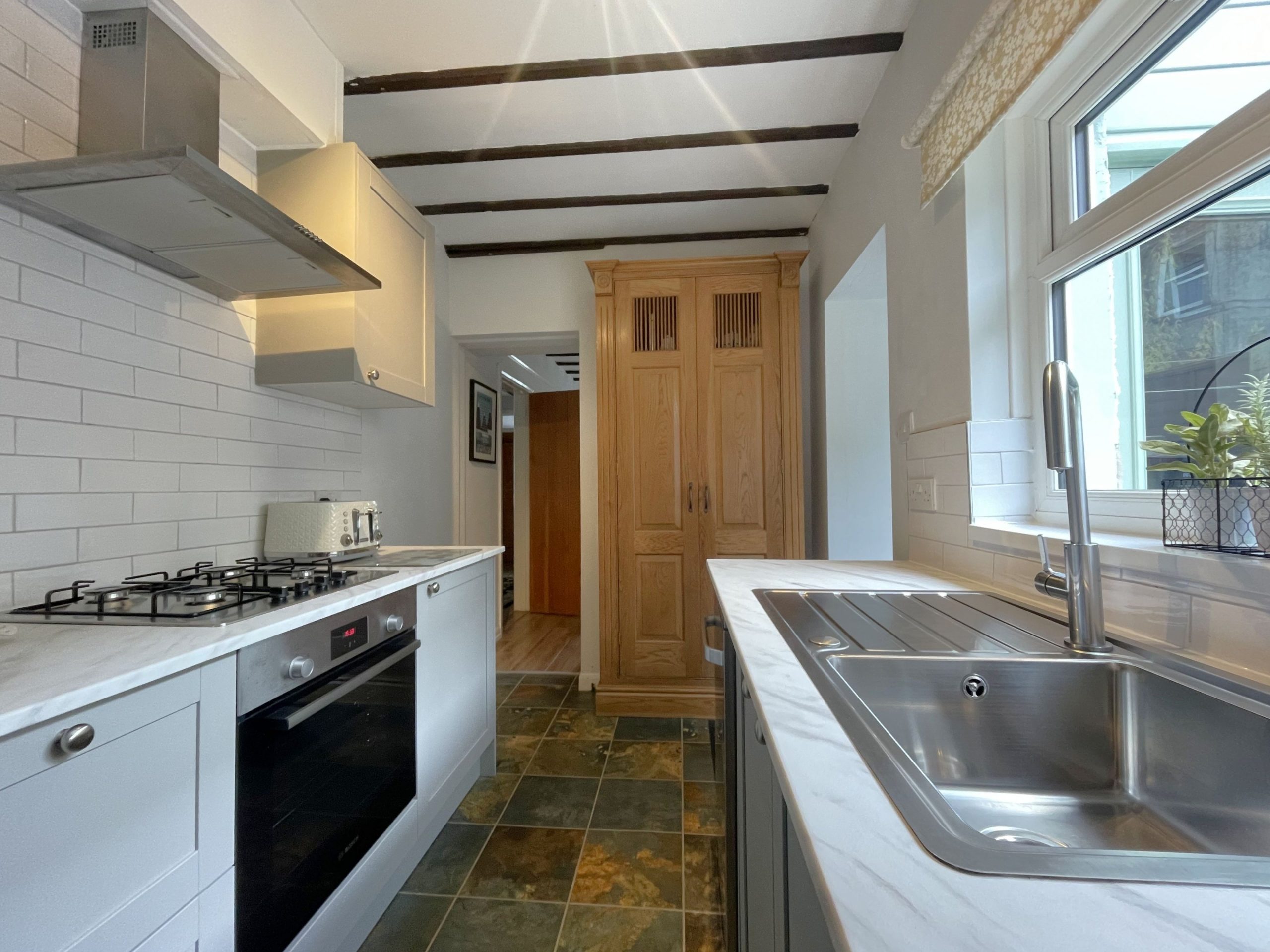 It is very conveniently situated in a quiet area yet within a few minutes walk of both Keswick town centre and Derwentwater.