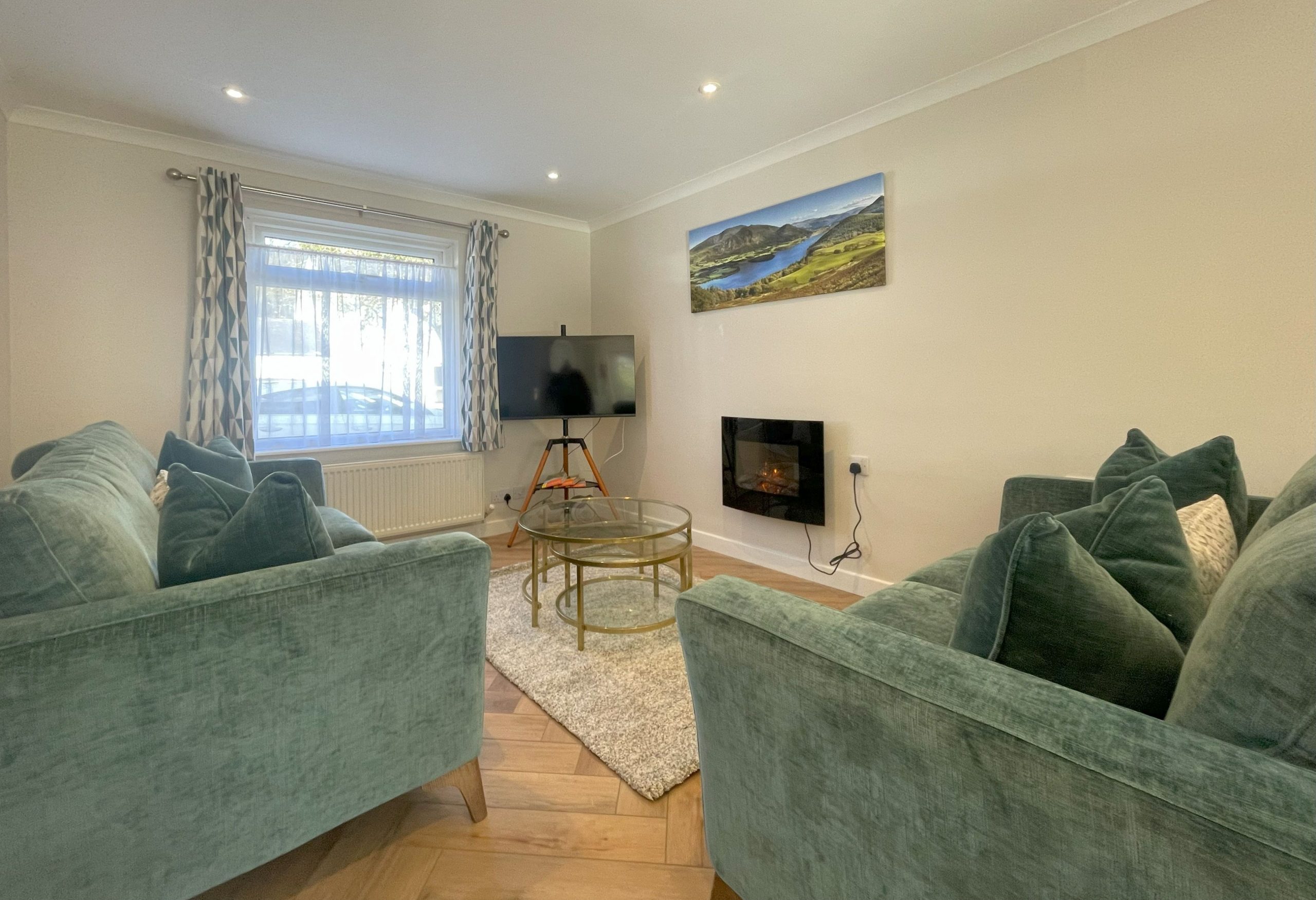  You will have everything you need for a movie night or get cosy under the blankets and plan the next day's adventures with the maps provided.