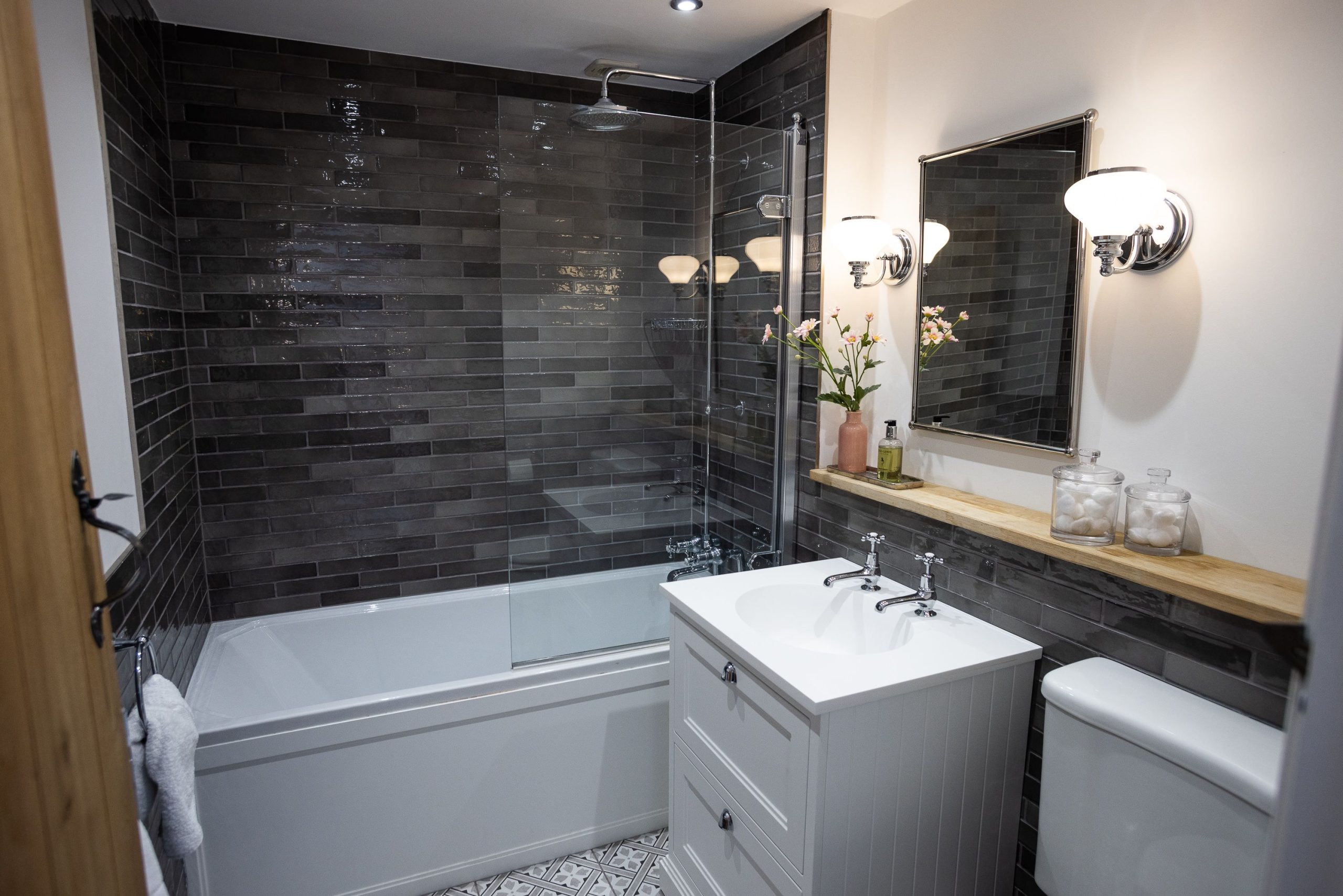 The groundfloor bedroom also has its own en-suite 