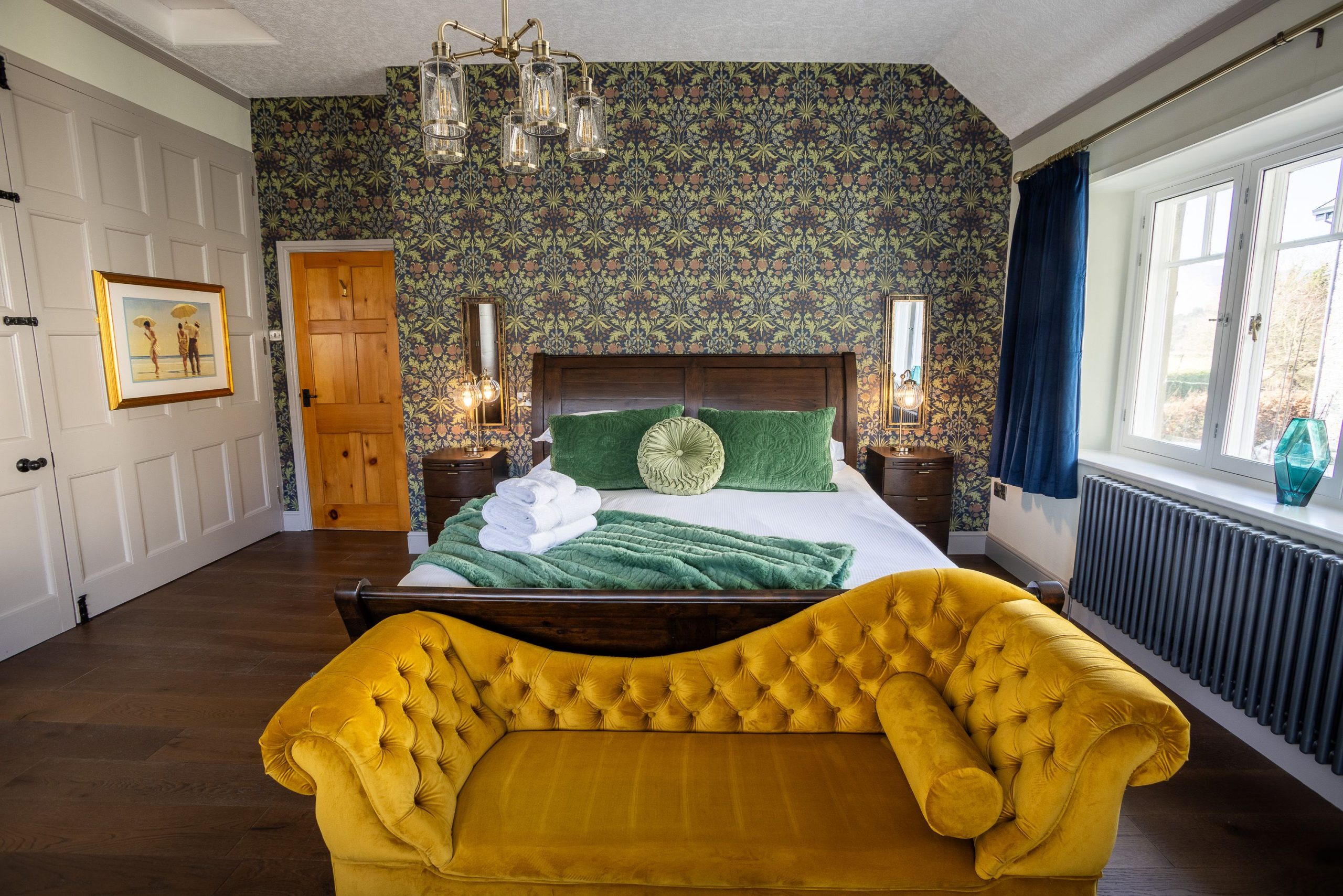 Enjoy a great nights rest in the king size bed