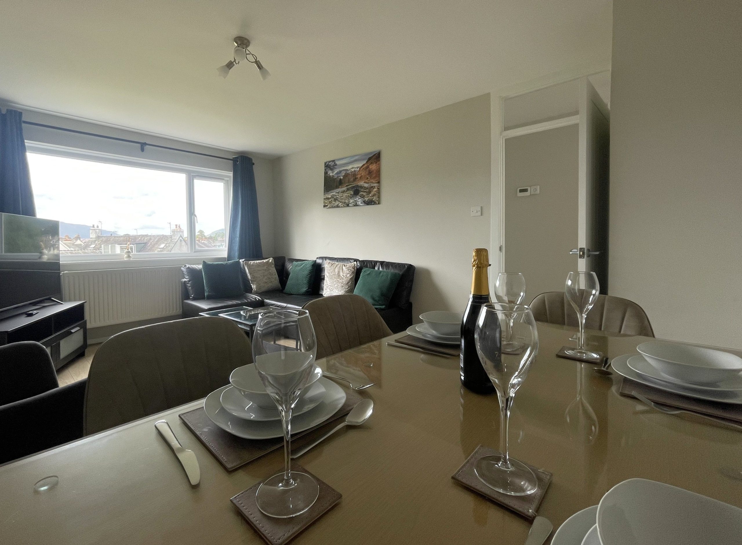 Kick-start your holiday with a bottle of fizz!