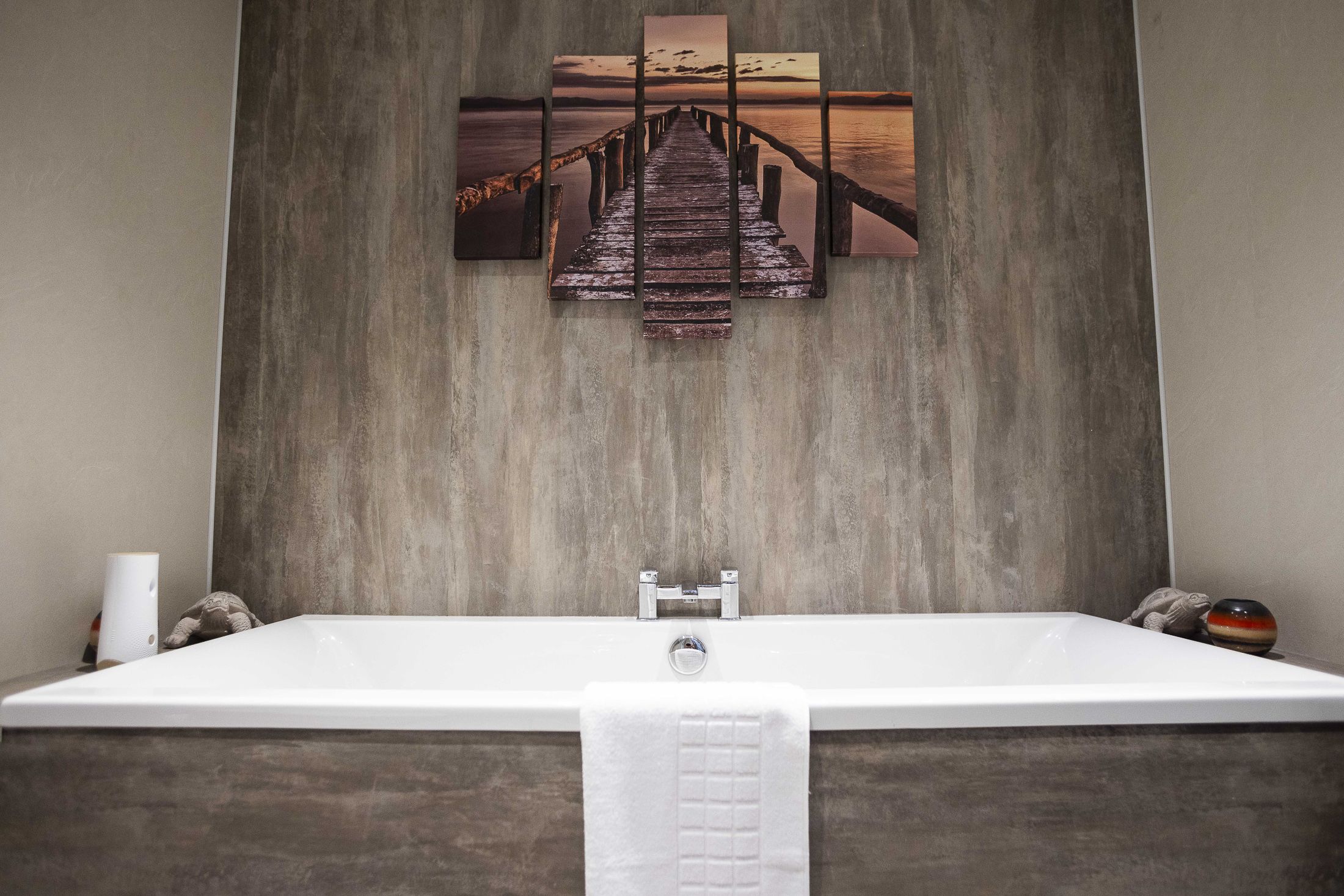 Spacious family bathroom with separate bath and shower, WC, and sink