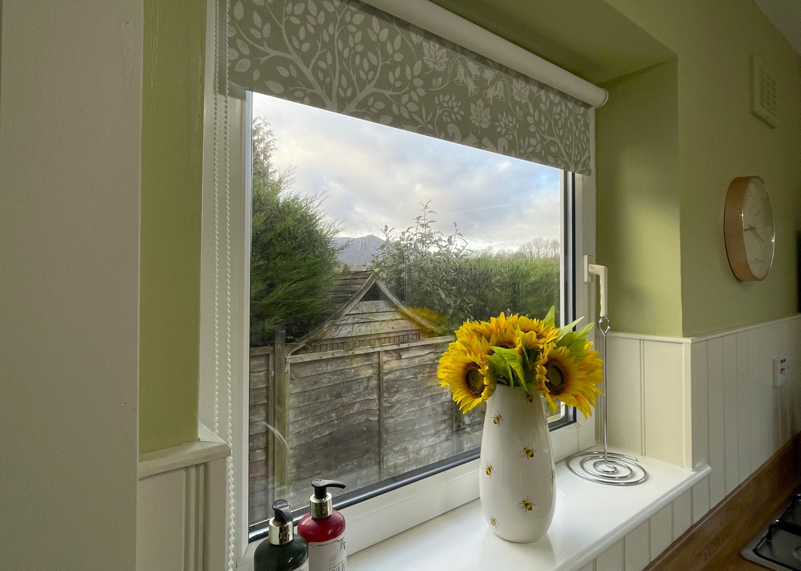 this comfy house for four boasts spacious living, stunning fell views, and a large garden overlooking Skiddaw. 