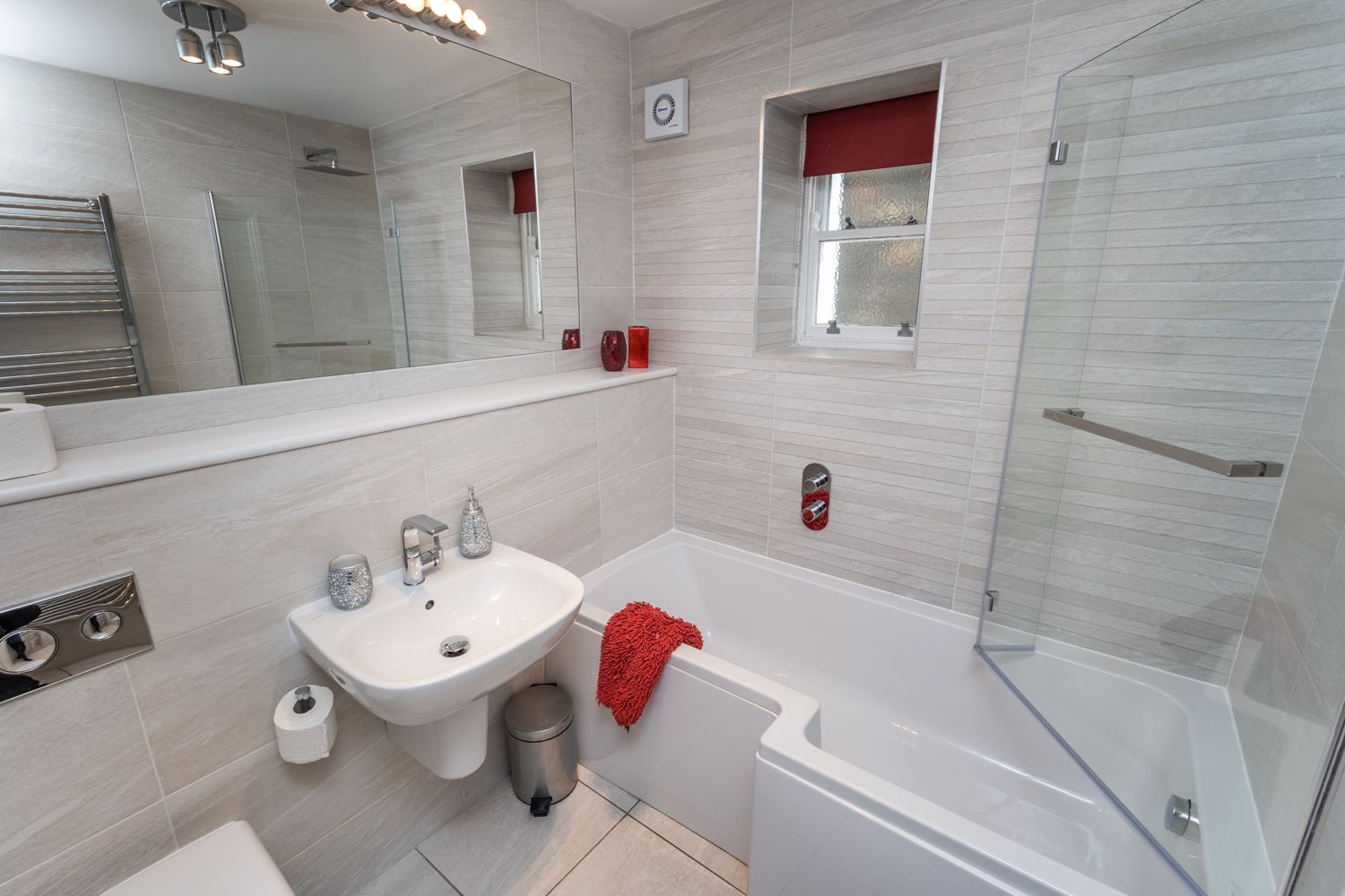 Complimentary Cole and Lewis toiletries are provided by the owners