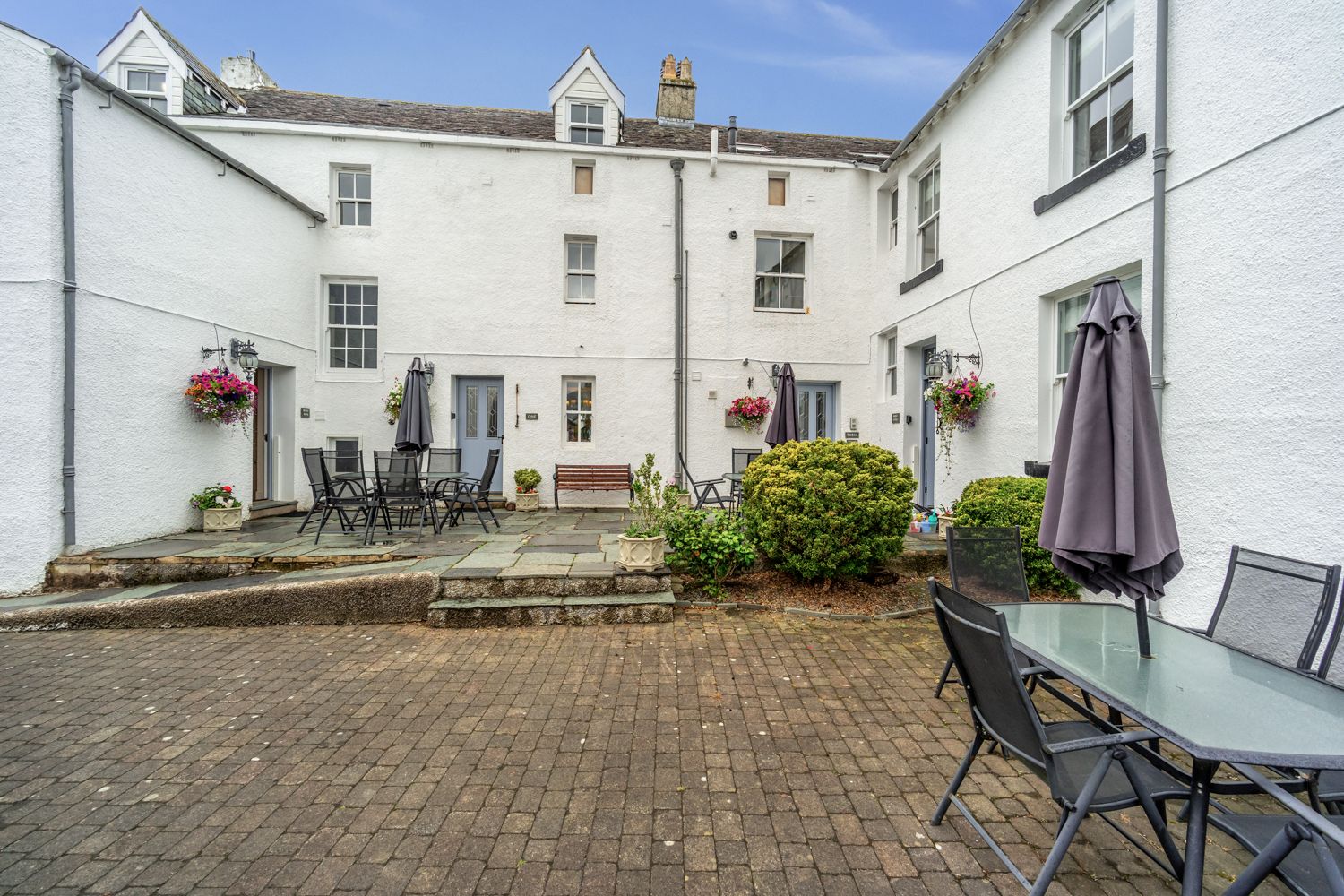 The courtyard is a nice and peaceful area to enjoy 
