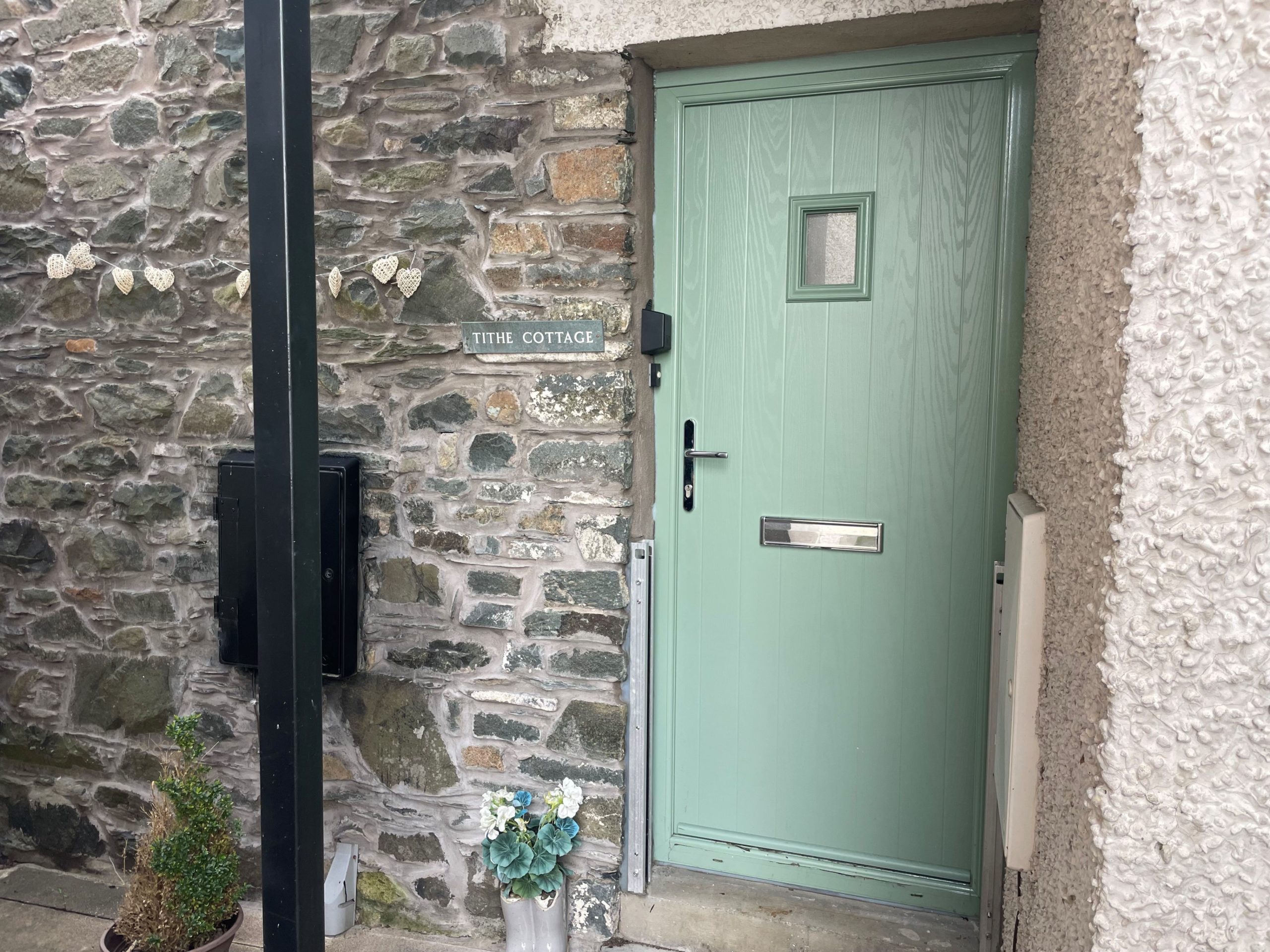 Enjoy a romantic getaway in Keswick at Tithe Cottage