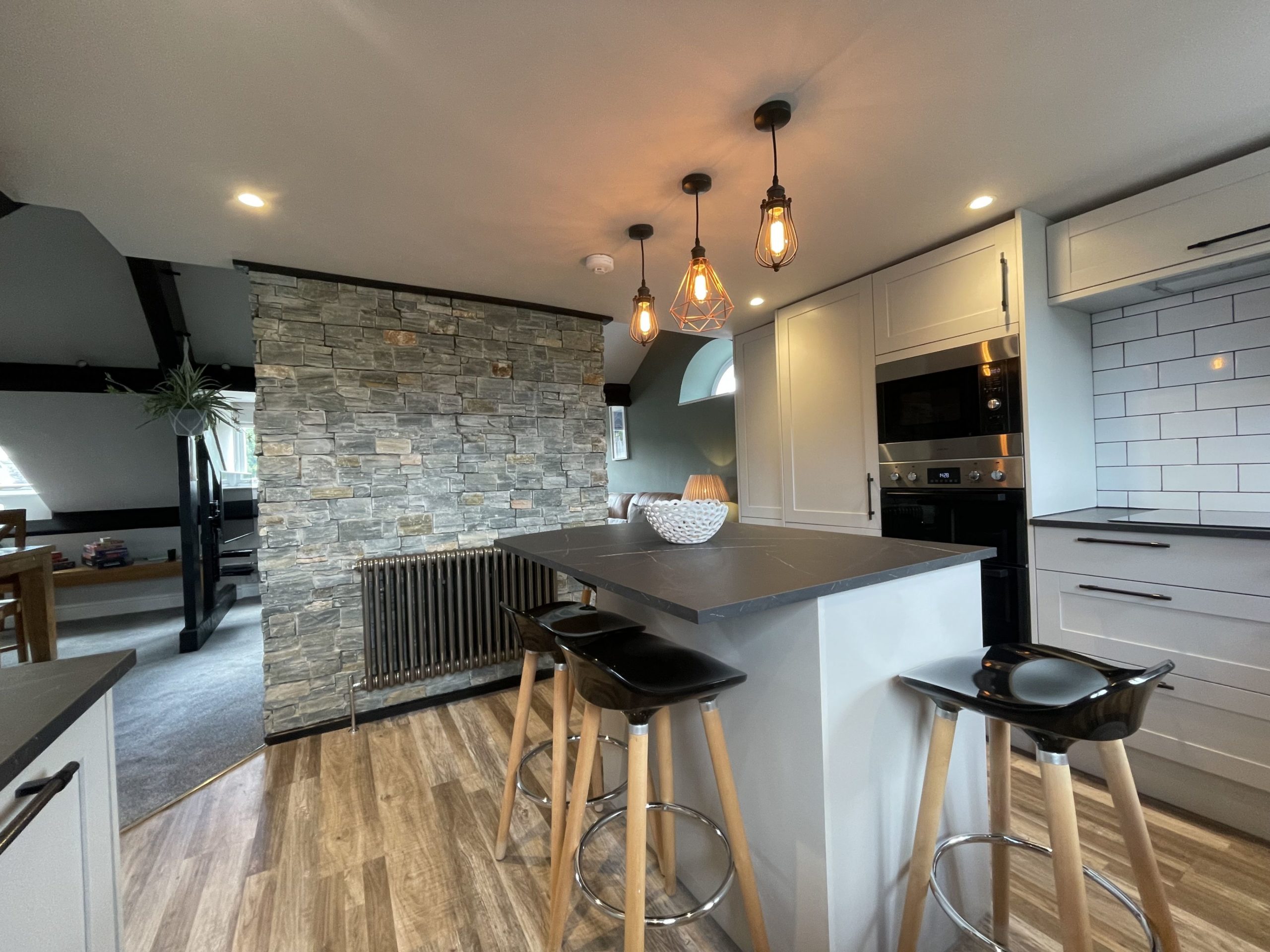 Start the day right at the breakfast bar with a brew and bite