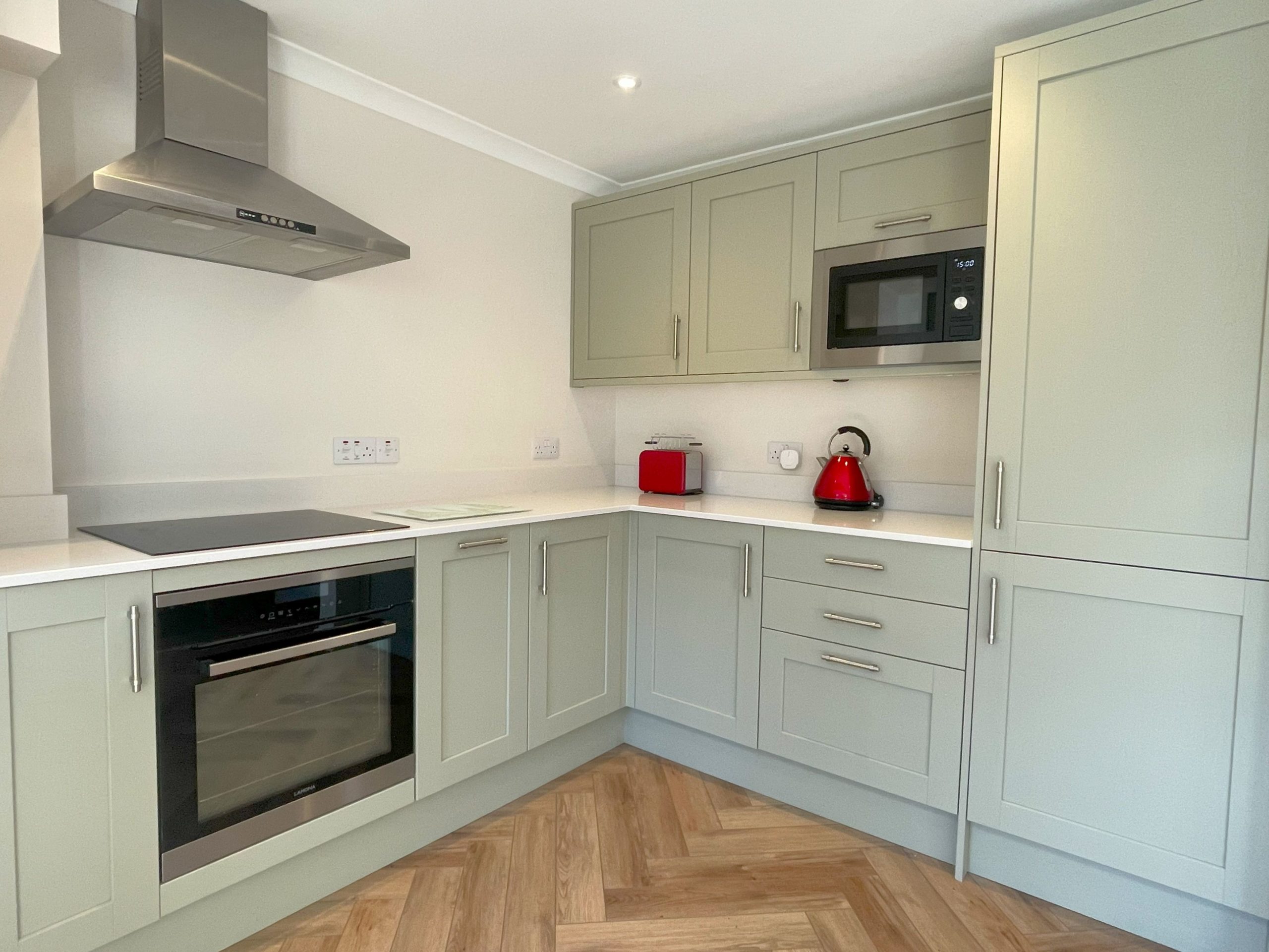 The new stylish kitchen has everything you need to cook up a storm with a fridge/ freezer, oven, dishwasher, microwave and integrated bin. 